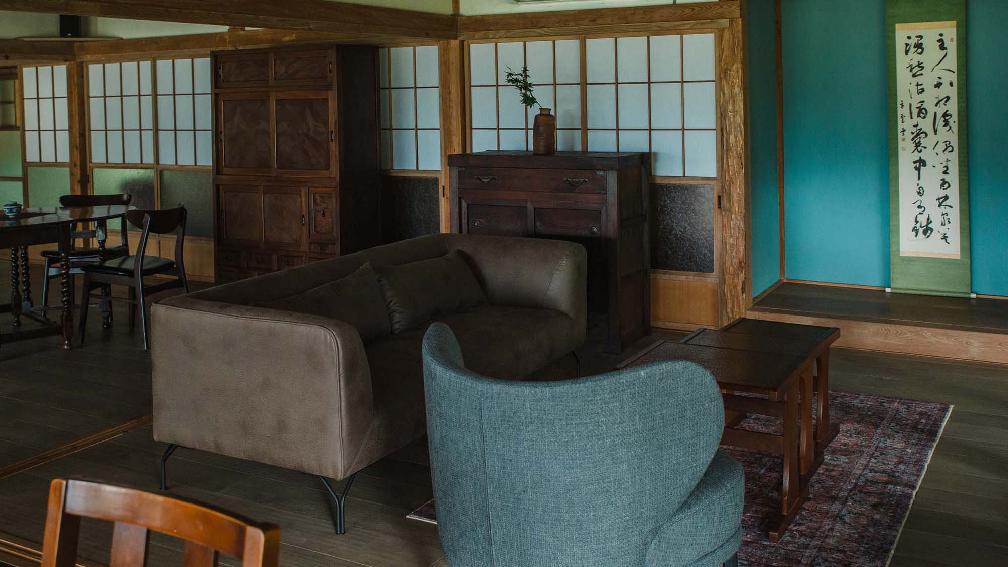 ・【リビング】和と洋が融合し洗練された空間が特徴の一棟貸しです