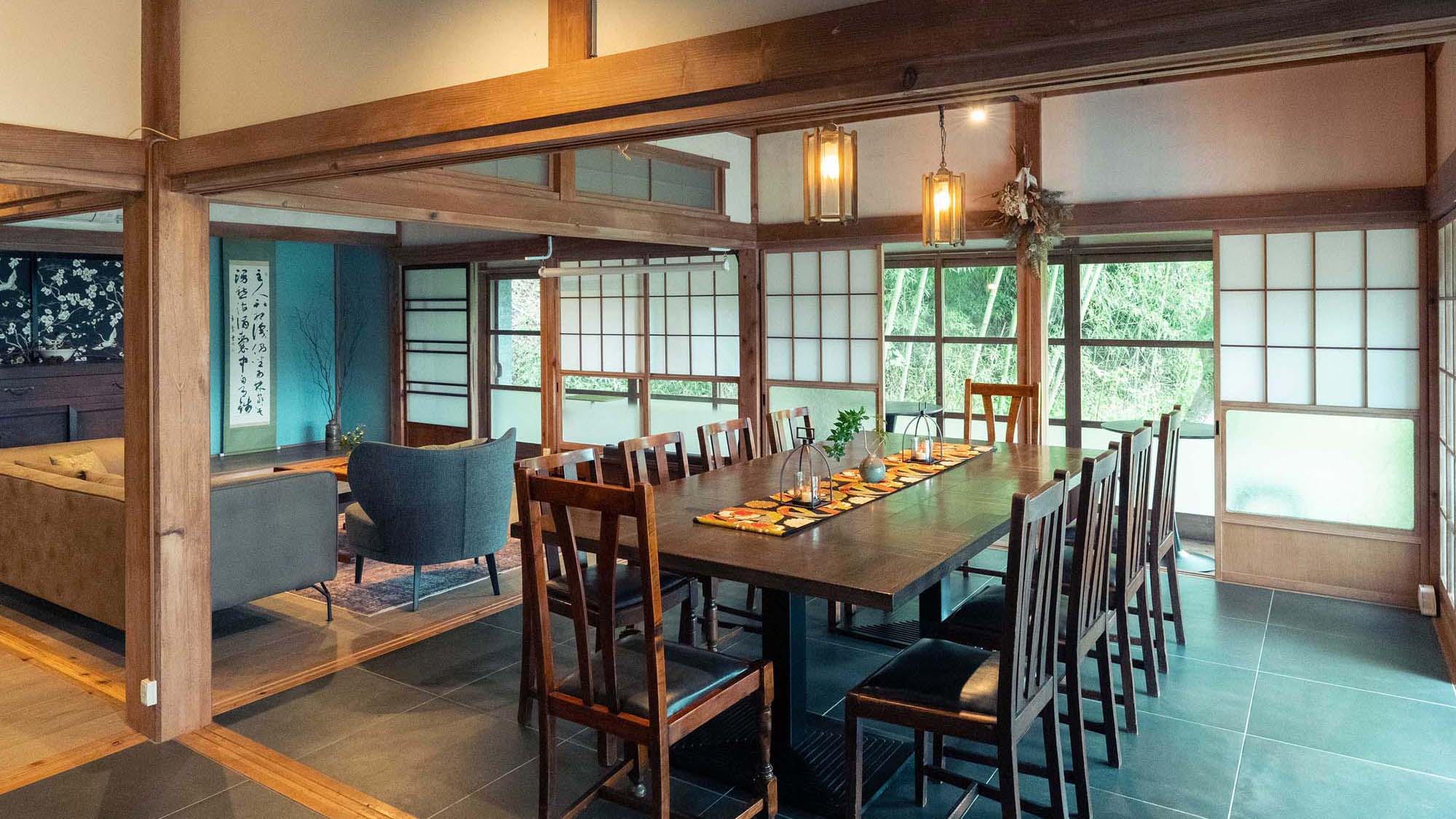 ・【リビングダイニング】広々としたリビングダイニングで、思い思いの時間をお過ごしください