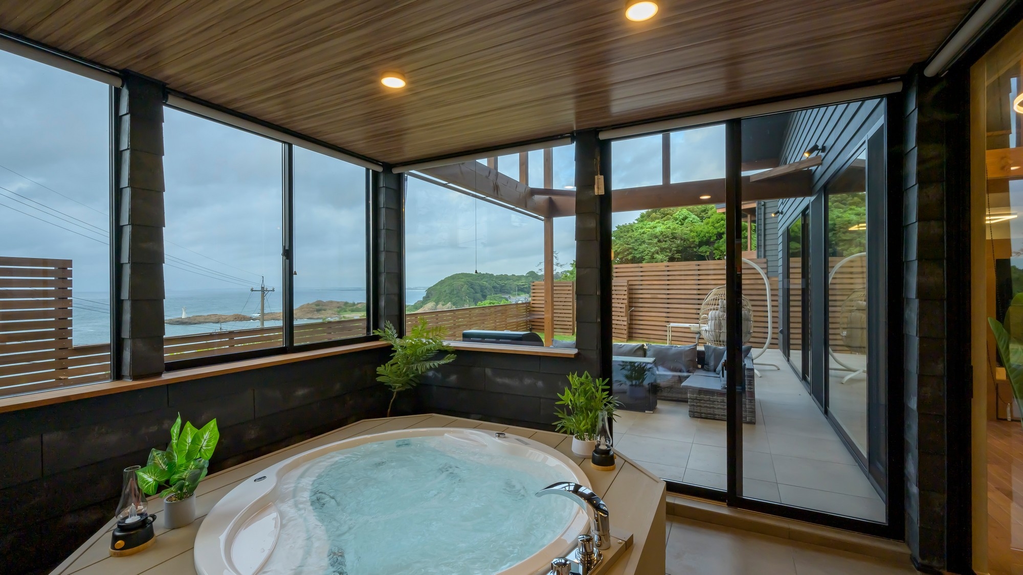 【VILLAで至福のサウナ】大人の休日に〇貸切VILLAでサウナ満喫＜ドリンク＆ポンチョ貸出＞素泊り