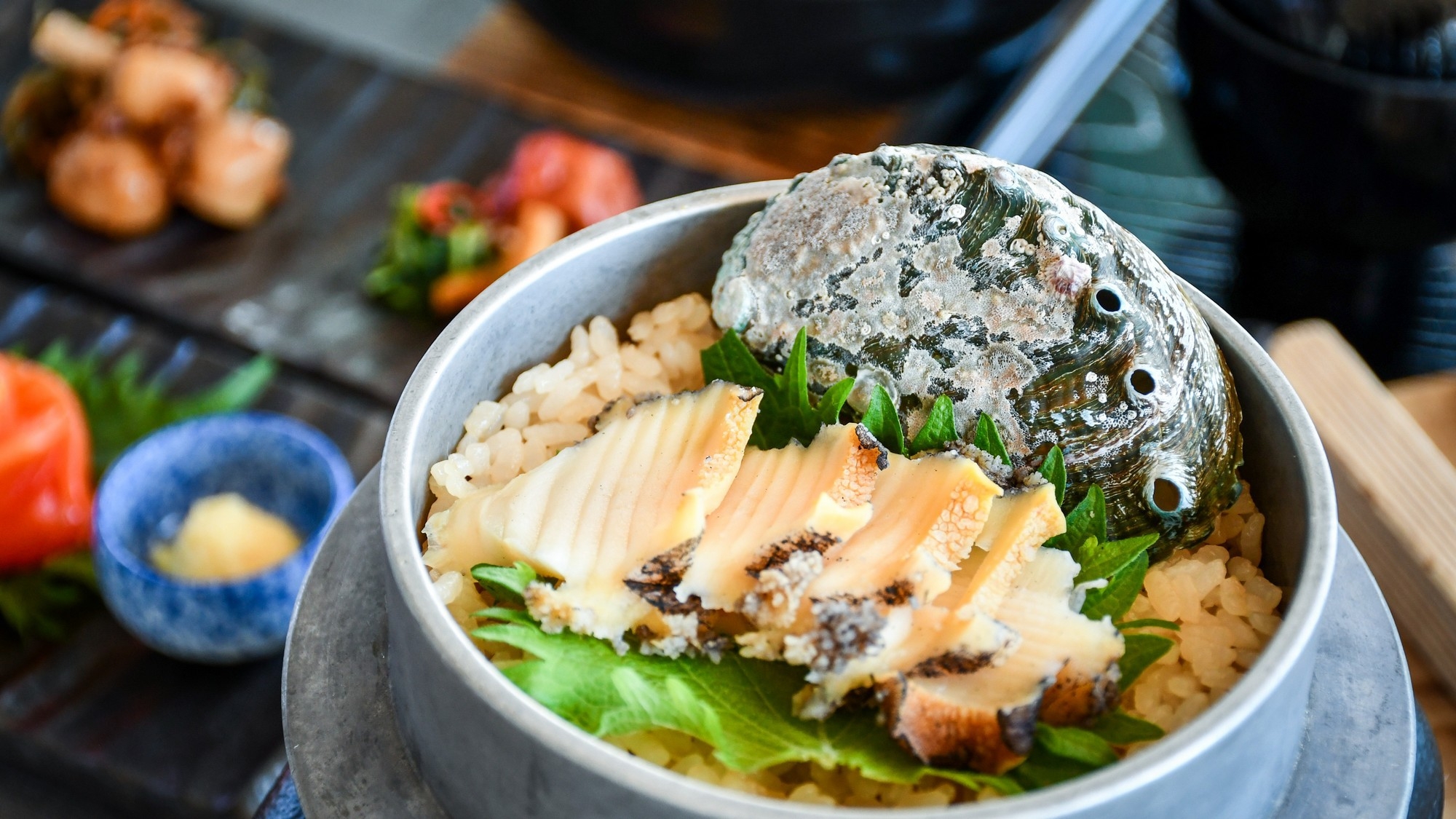 【えちぜん寿司御膳・季節のアラカルト〇海彩】1棟貸切コテージ！日本海の美味満載♪焼き立て朝ごはん