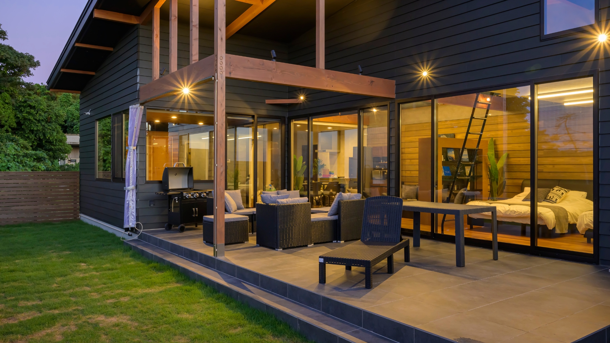 夜風を感じながら、BBQもお楽しみいただけます。