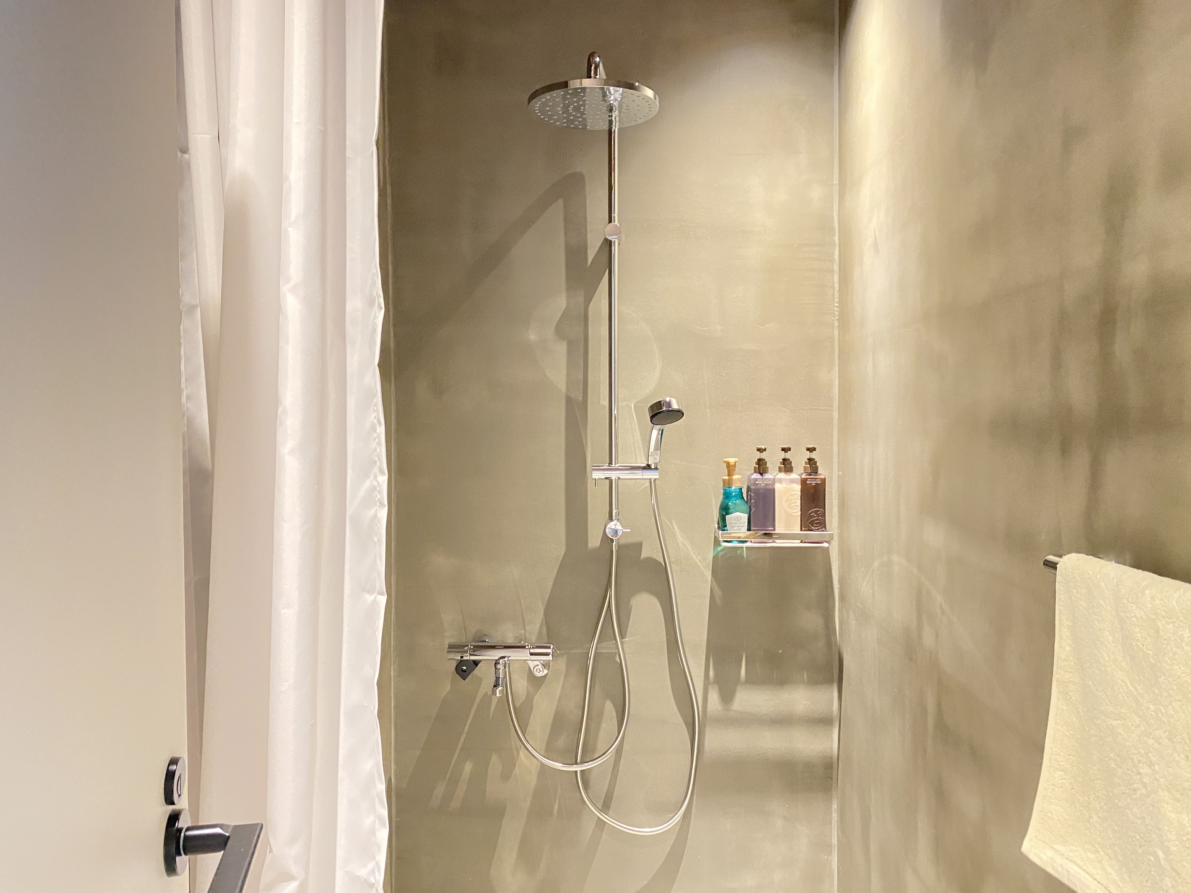 シャワールーム