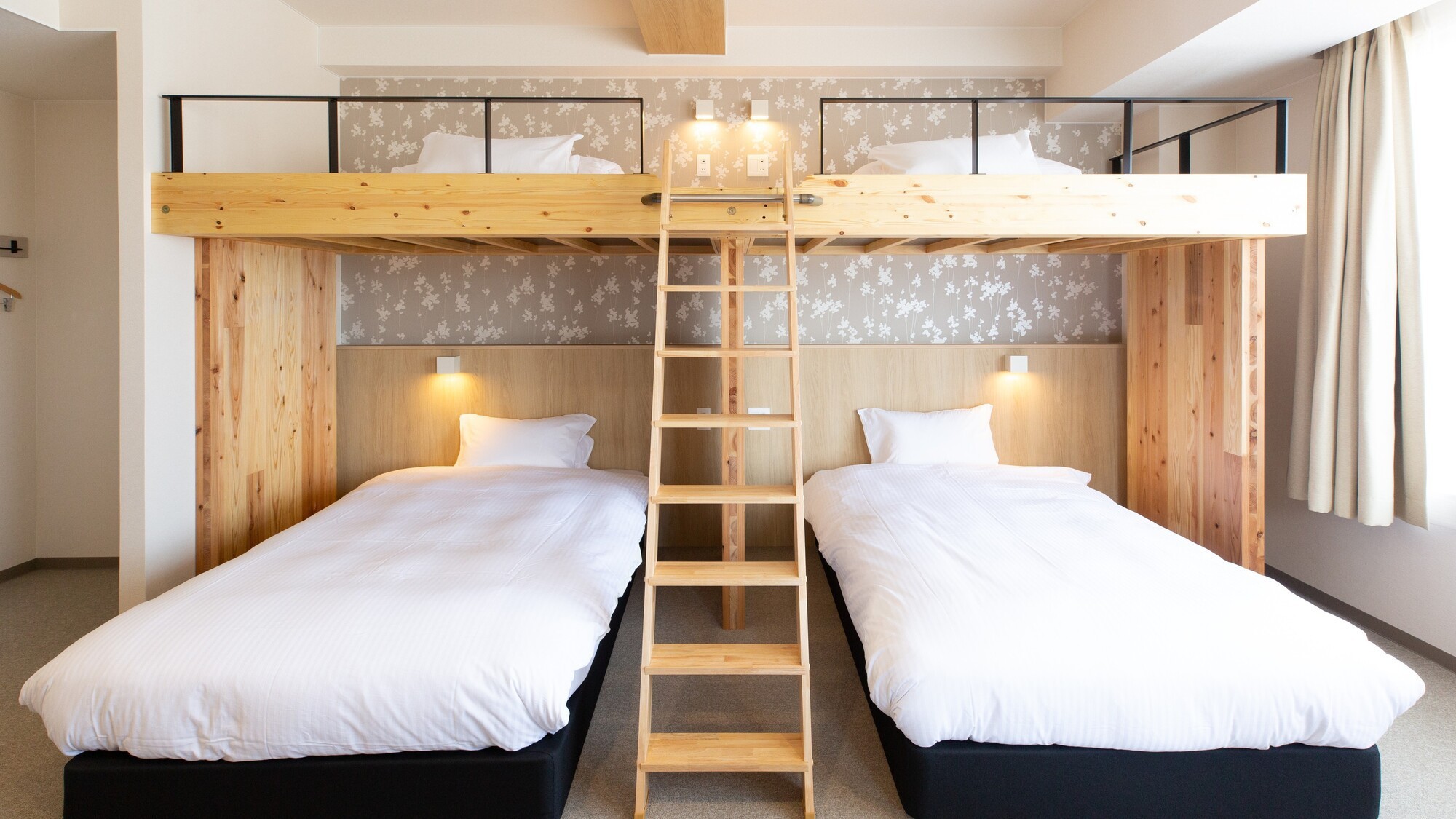 【琴音海風／ことねかいふう】プレミアムロフト付４ベッド