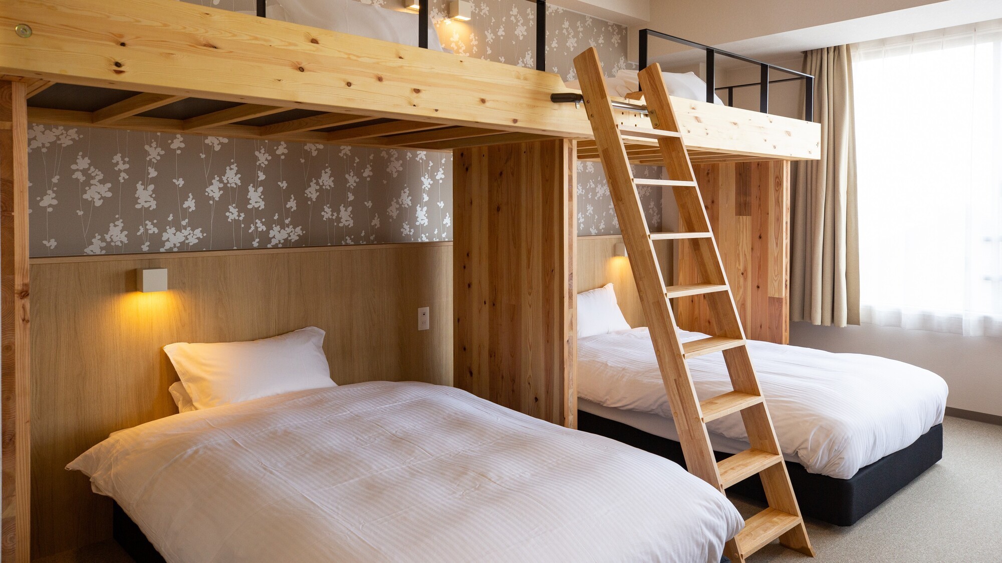 【琴音海風／ことねかいふう】プレミアムロフト付４ベッド