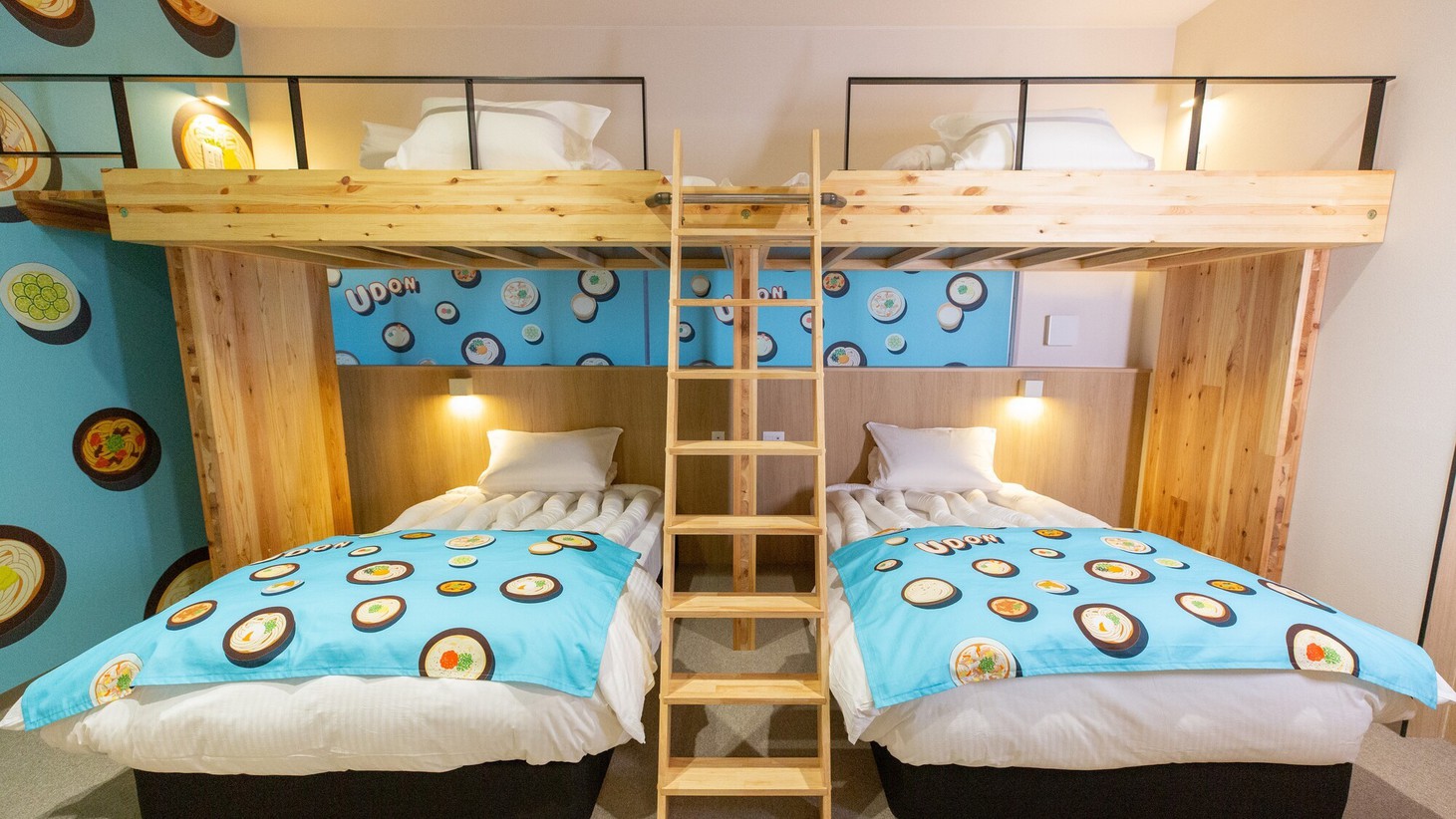 【UDONコンセプトルーム】ロフト付４ベッド／33.3平米