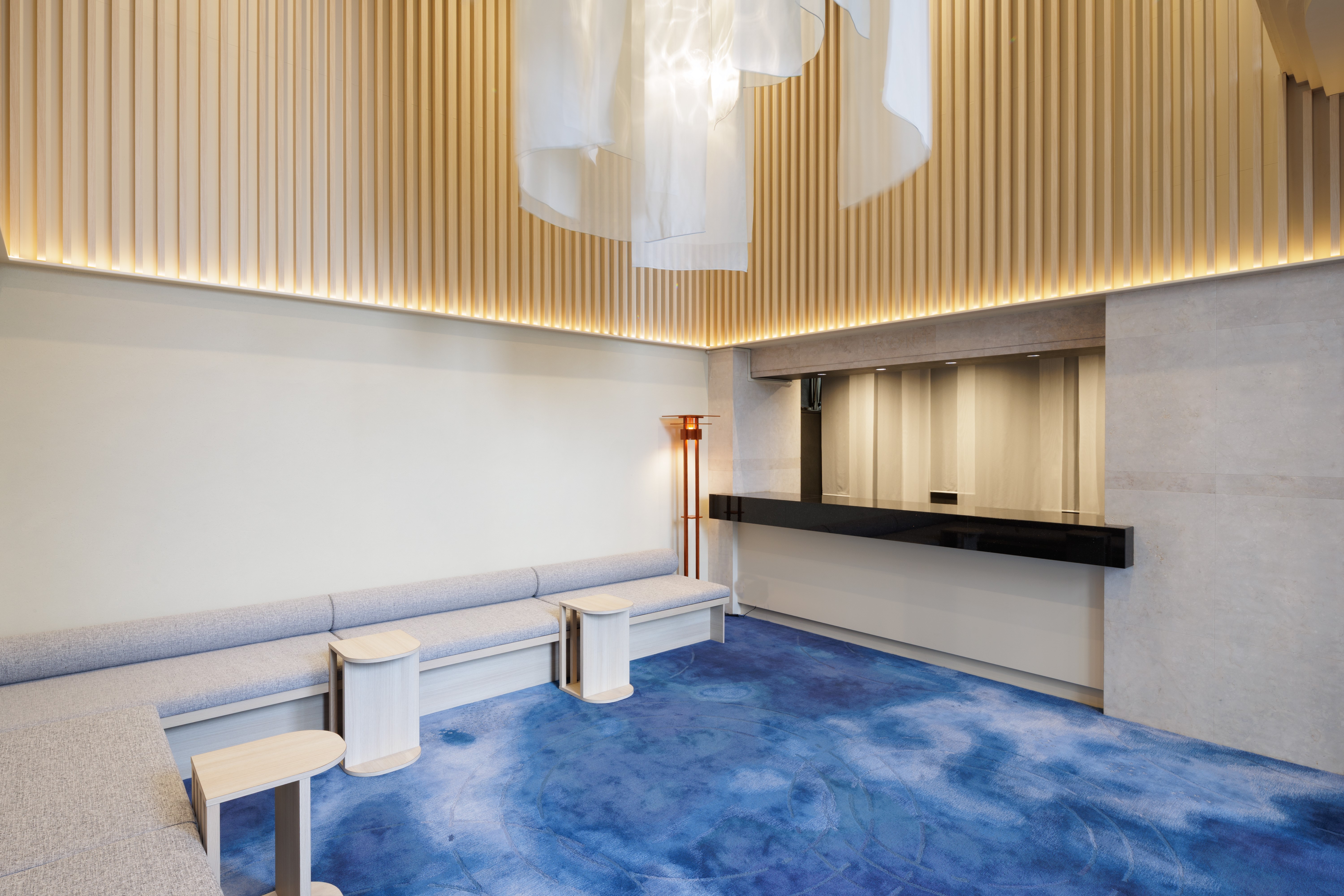 ロビー　フロント