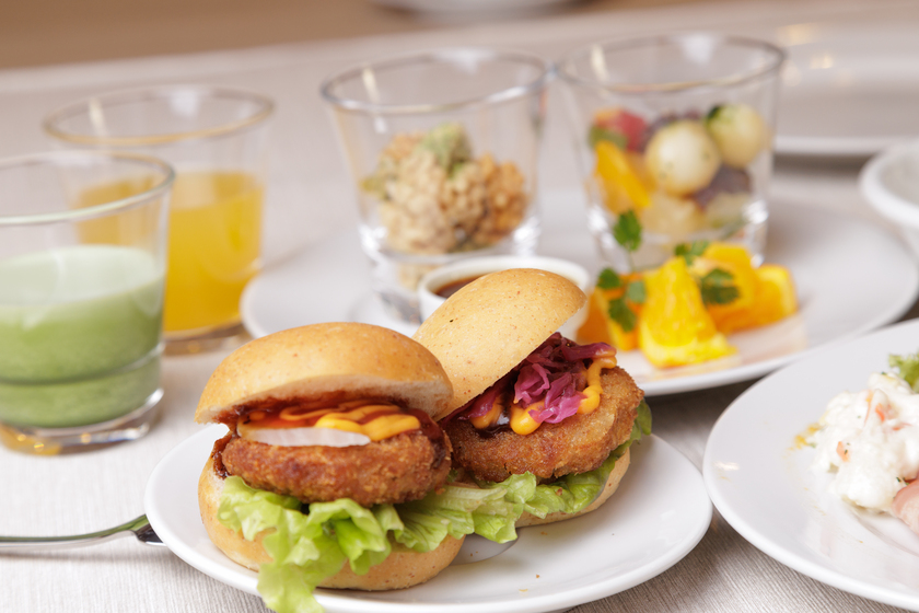 朝食　浅草メンチミニバーガー