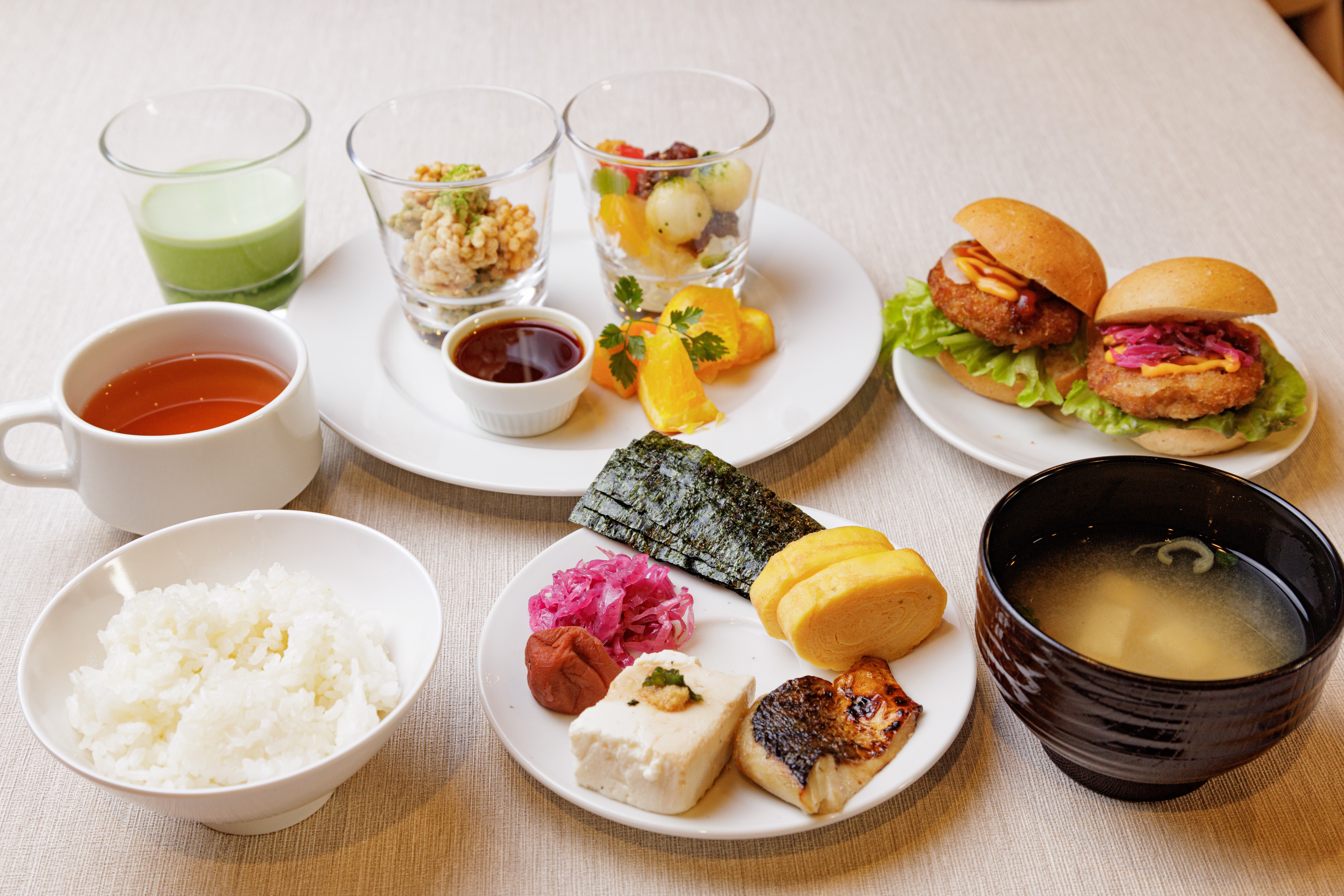 朝食　和食一例