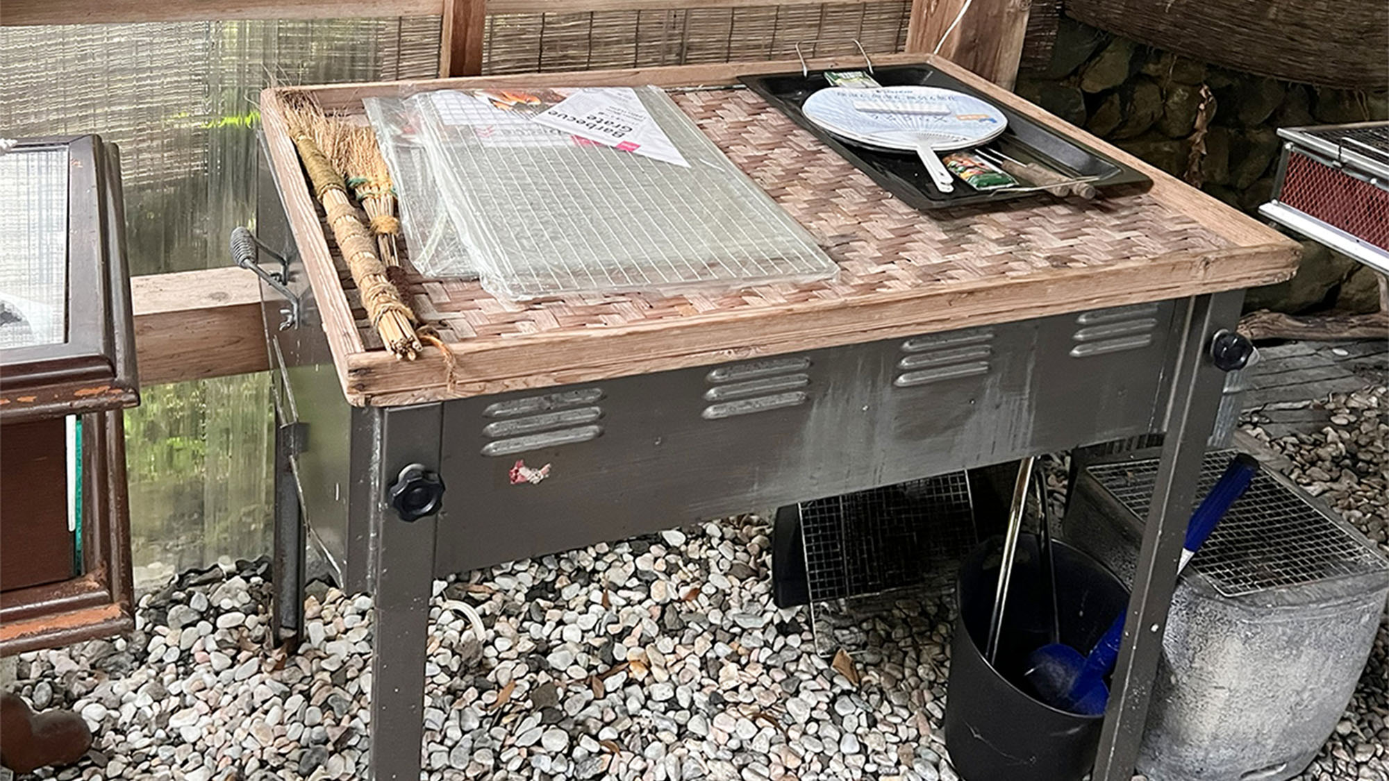 ・【BBQエリア】BBQスペースを完備！機材貸出無料で、仲間とワイワイお楽しみください