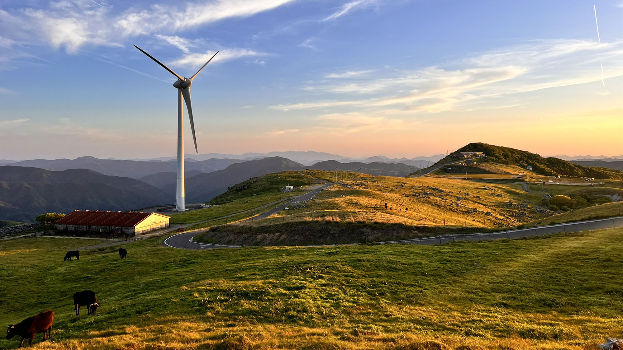 ・【風景】「四国カルストをドライブで満喫！息をのむような絶景が待っています
