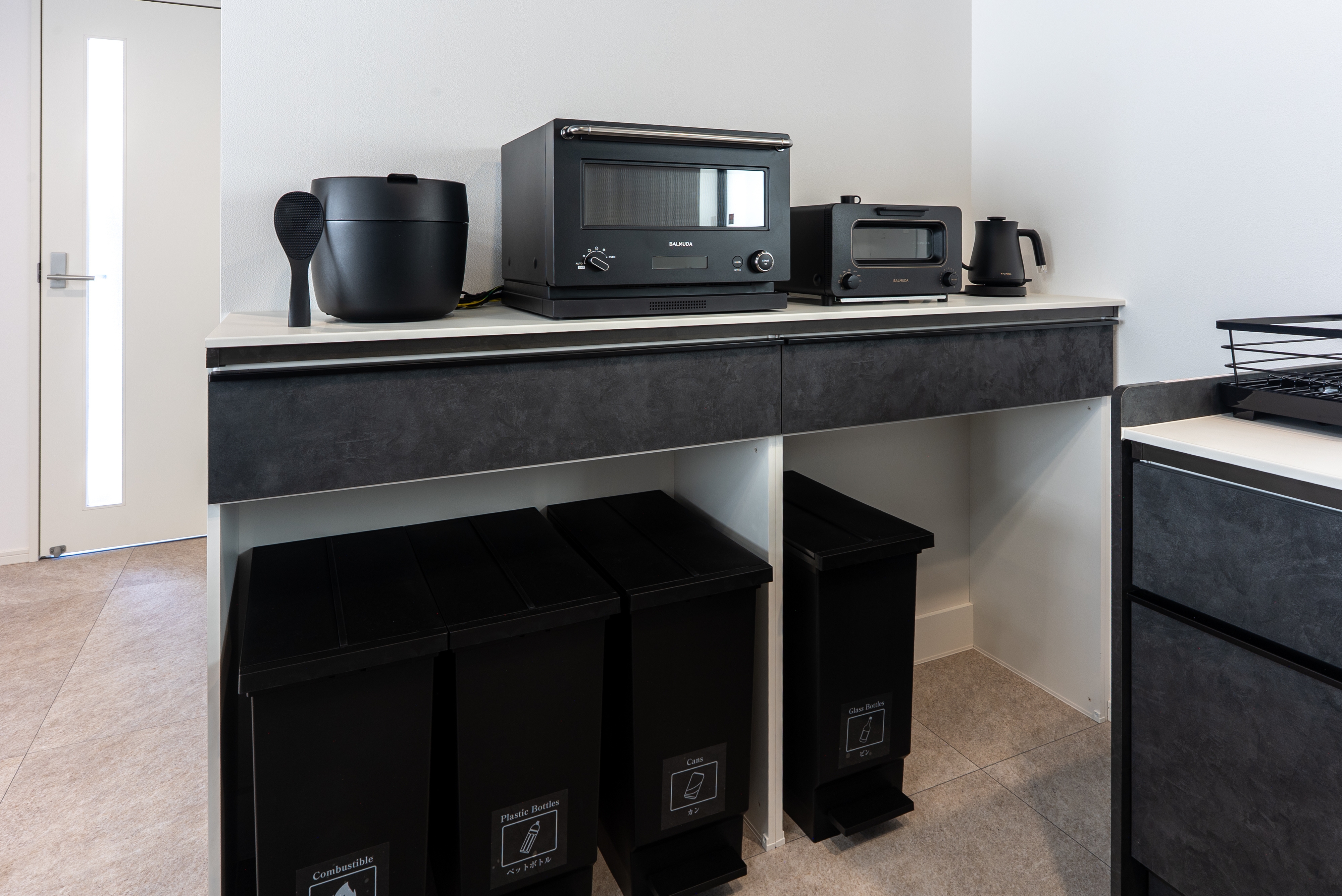 E棟：キッチン家電
