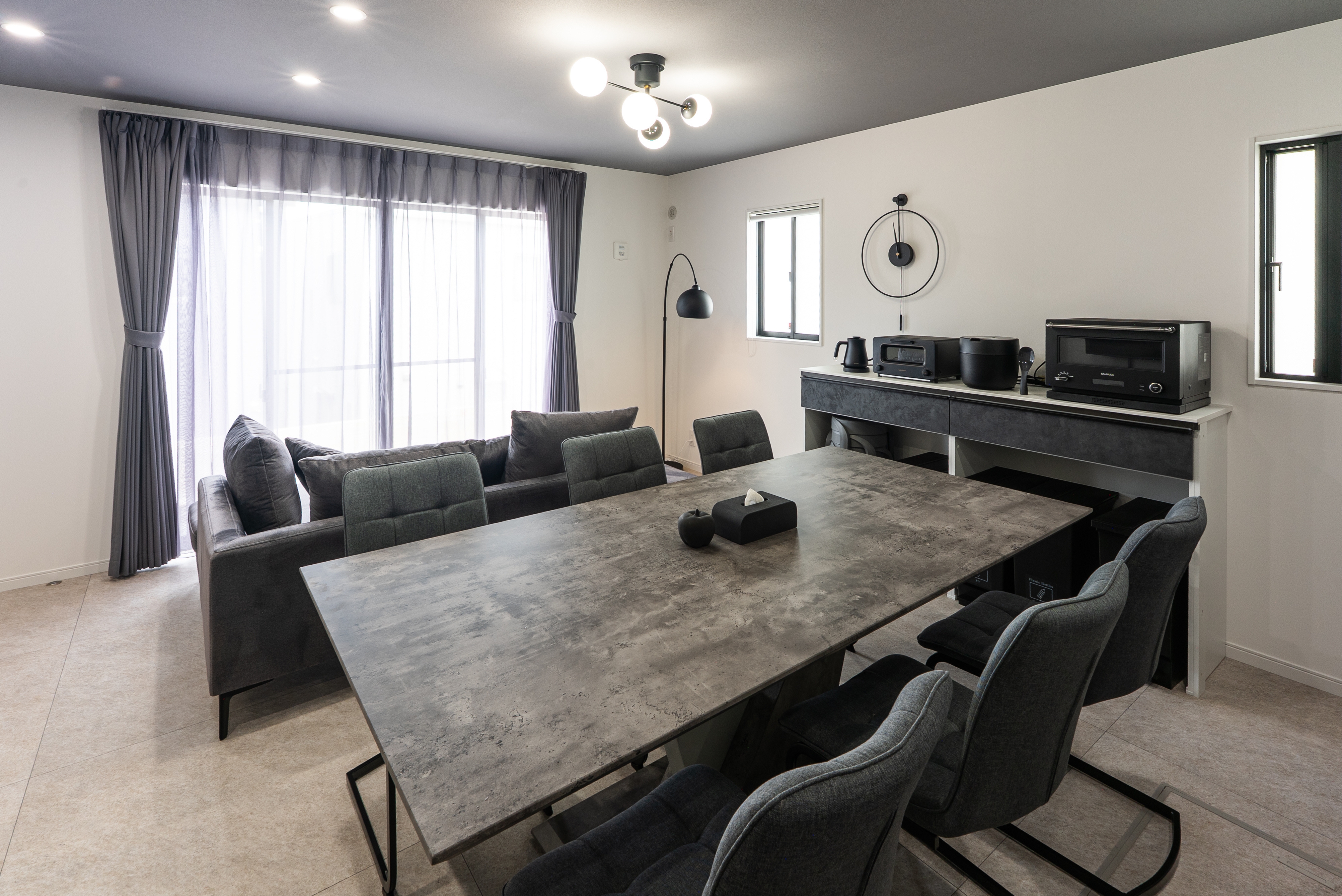 A棟：リビングダイニング