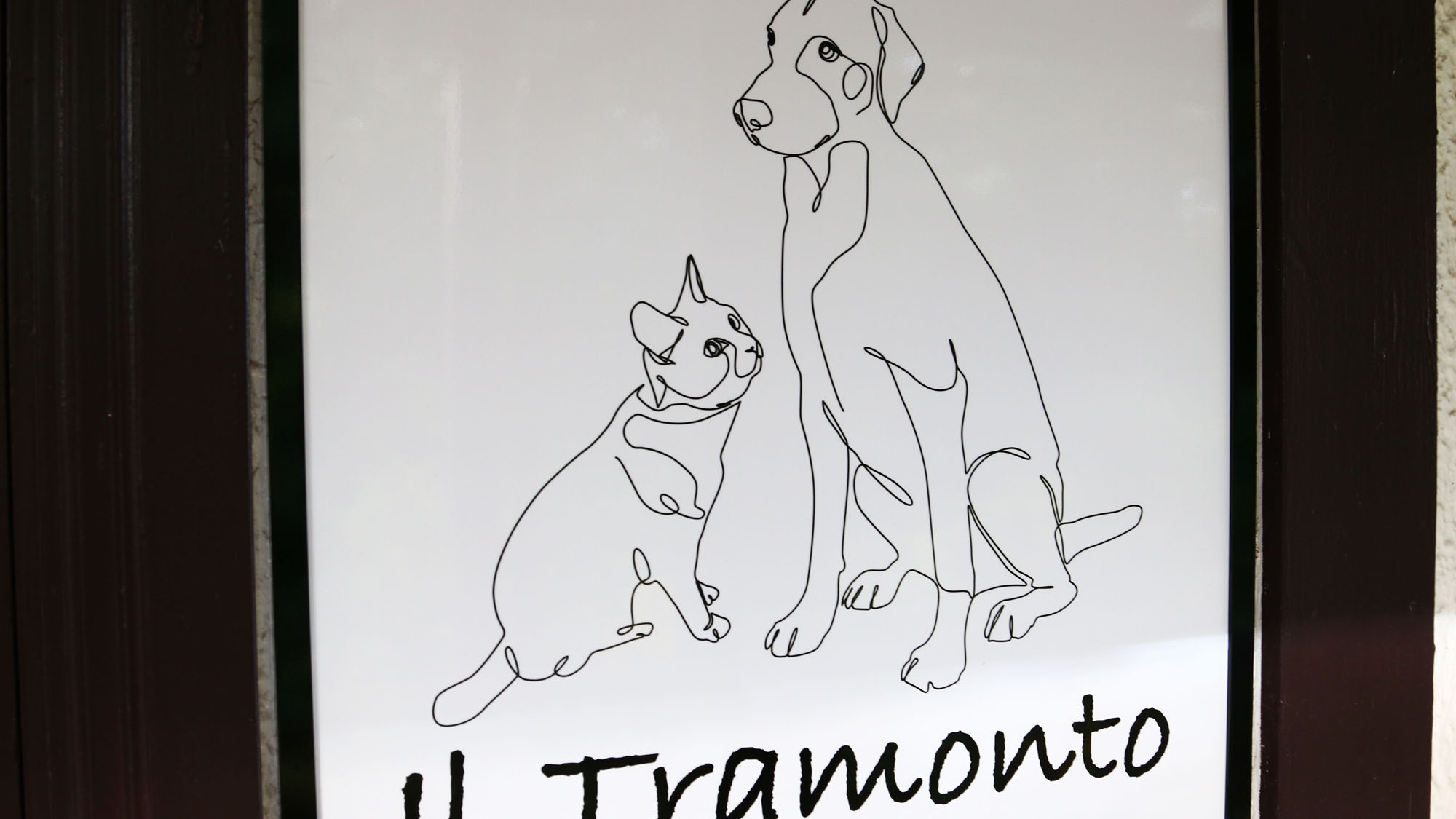 イメージ◇当館出入口にある看板*