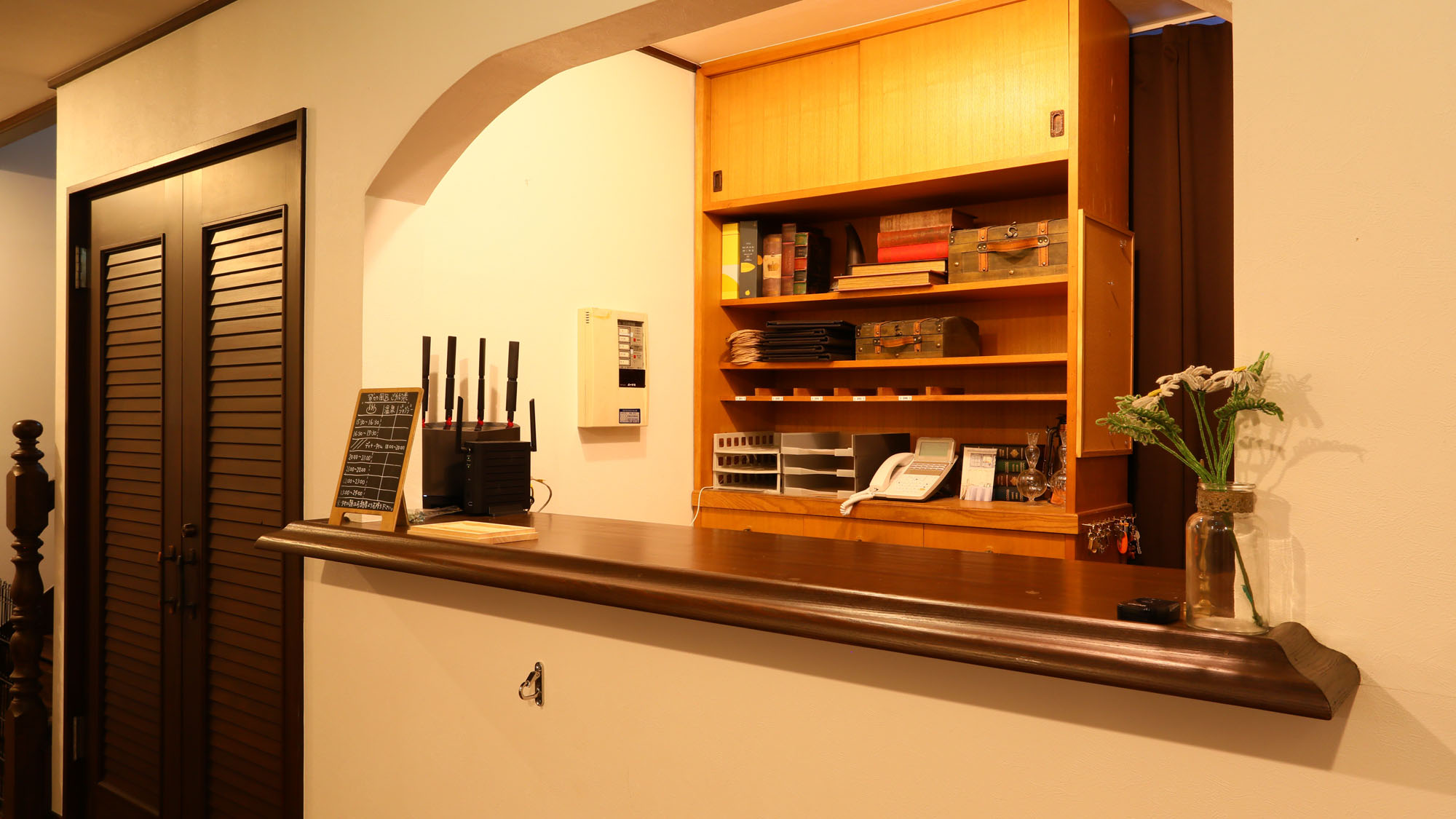 館内◇玄関先のフロント*　