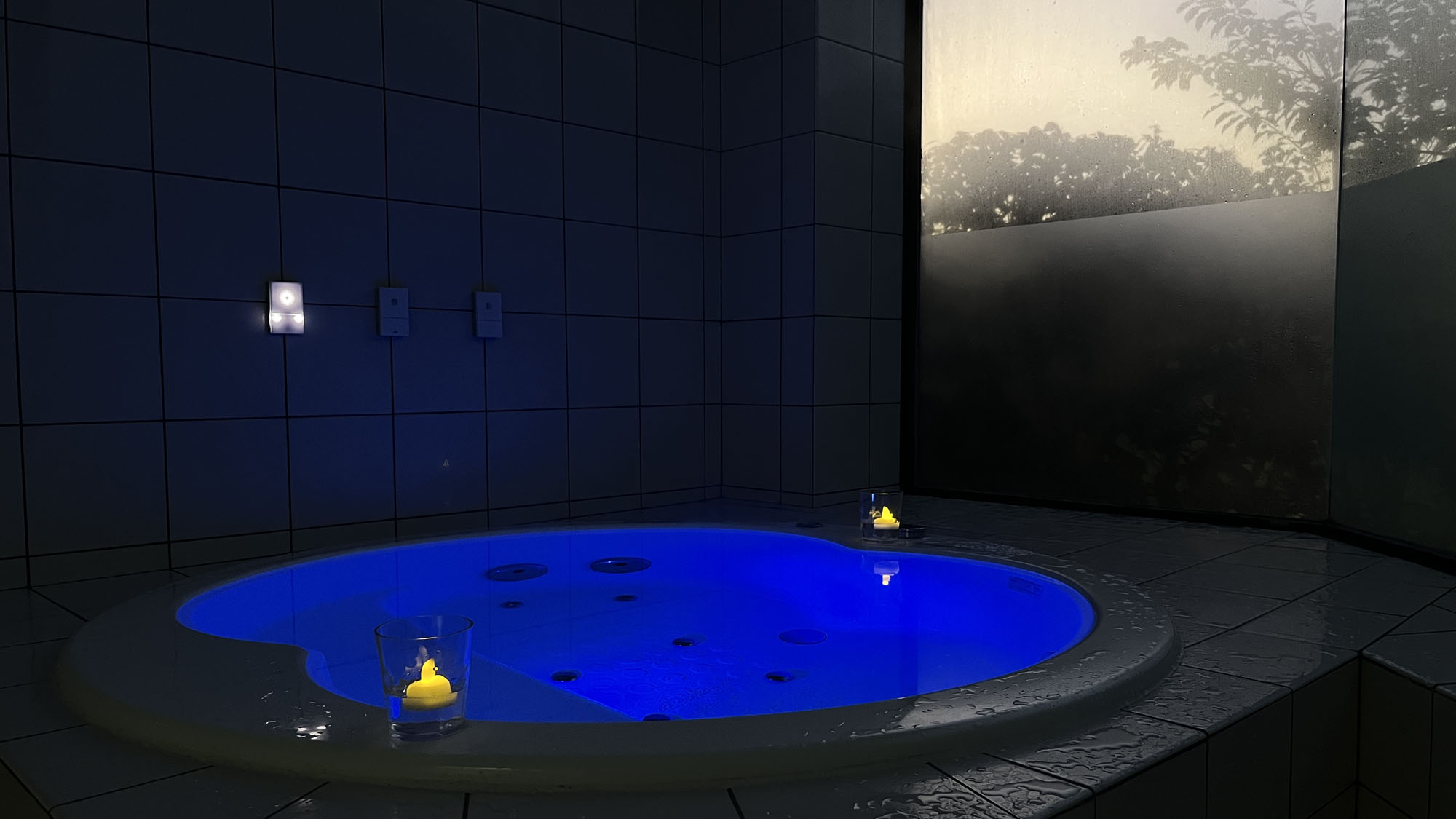 お風呂◇強さの調整や水中ライトがつくジャグジー*