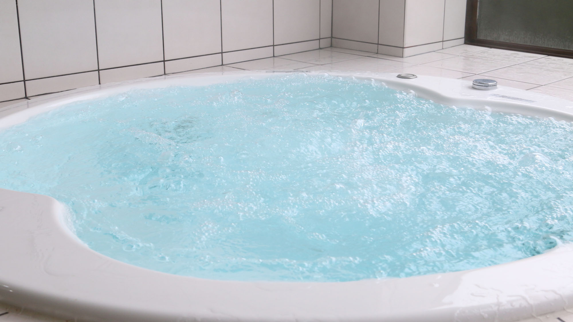 お風呂◇強さの調整や水中ライトがつくジャグジー*