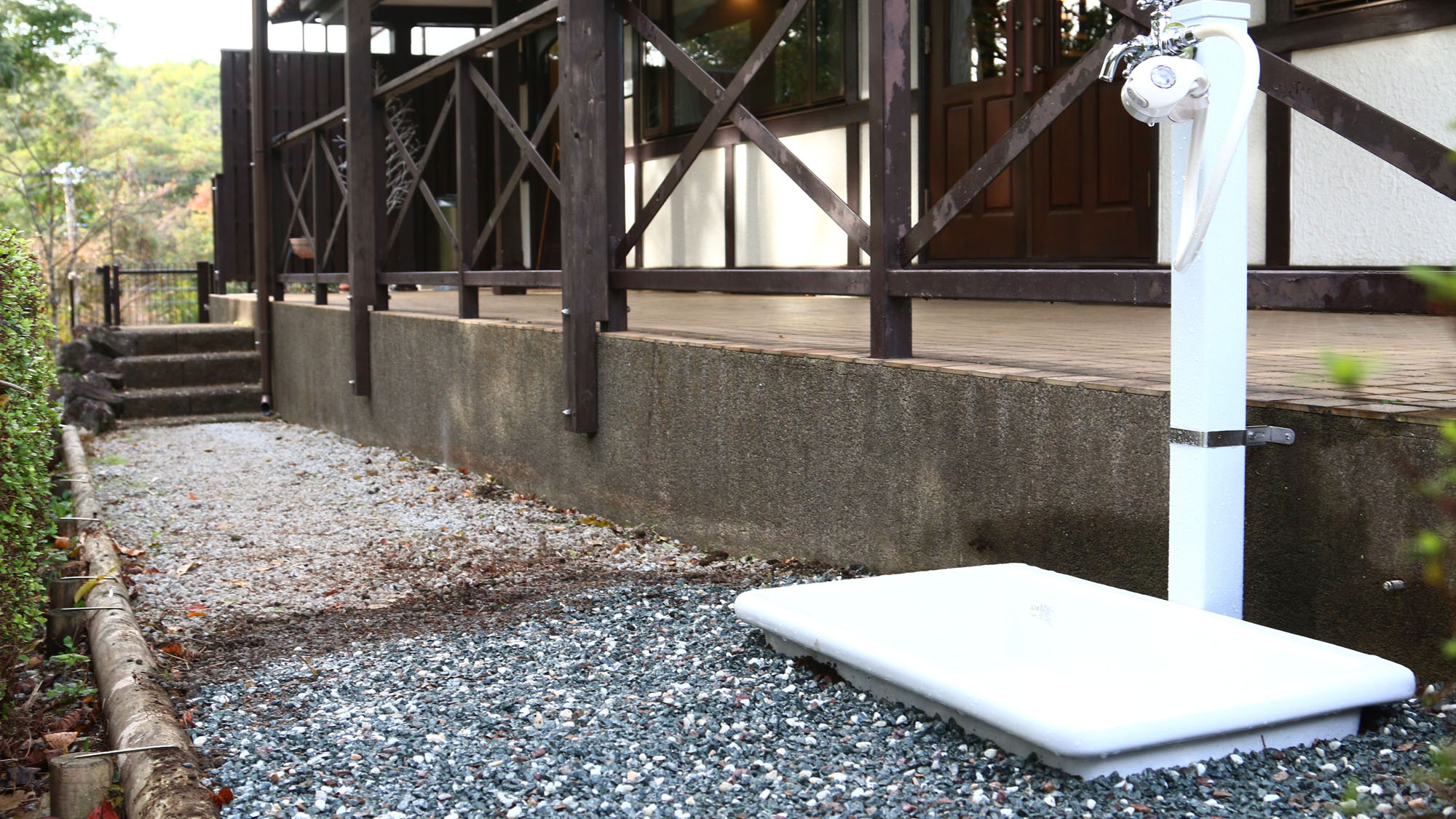 設備◇屋外にワンちゃんの足洗い場完備*