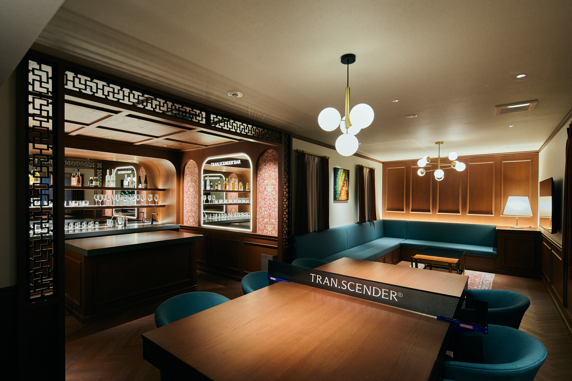 THE HOUSE｜1組だけの贅沢！137㎡の独立棟を貸切（2F リビング、ダイニング、バー）