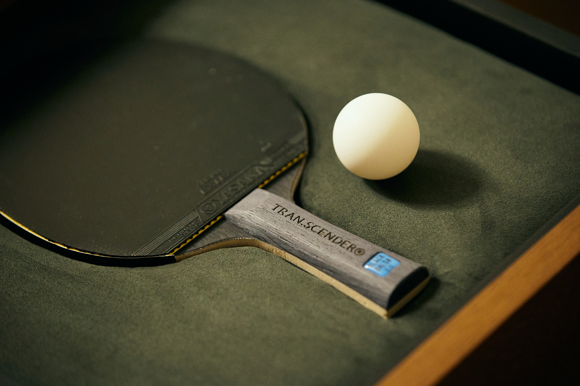 THE HOUSE｜ダイニングテーブルは、卓球台としてもお楽しみいただけます（2F）