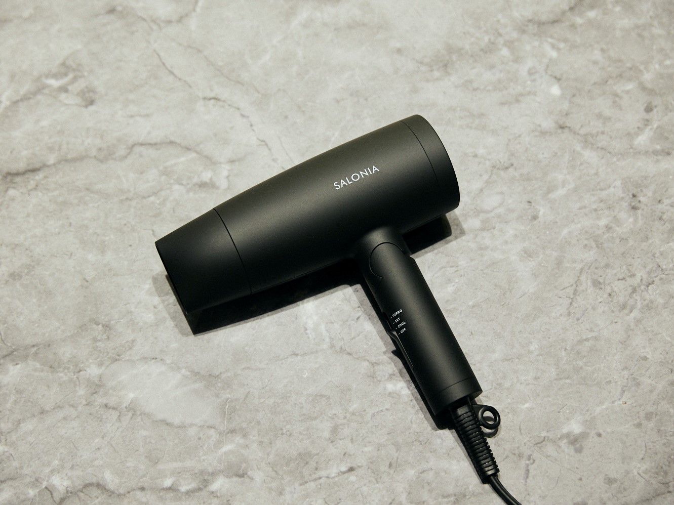 客室共通｜美容家電ブランド 「SALONIA」のスピーディーイオンドライヤー完備