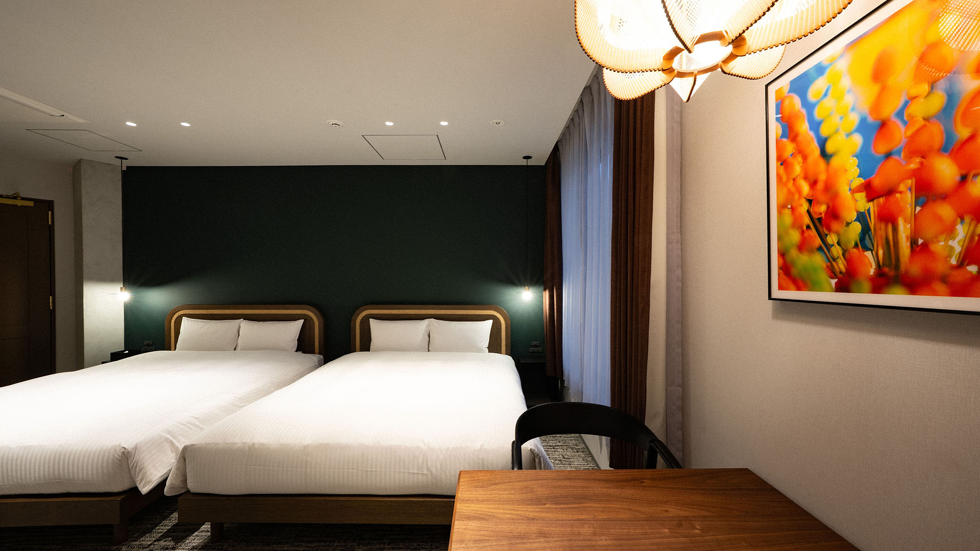 プレミアツイン｜落ち着いたデザインの中で、快適な眠りと寛ぎをお届けします。