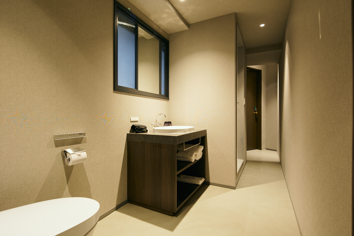 スーペリアダブル｜洗面台、シャワートイレ