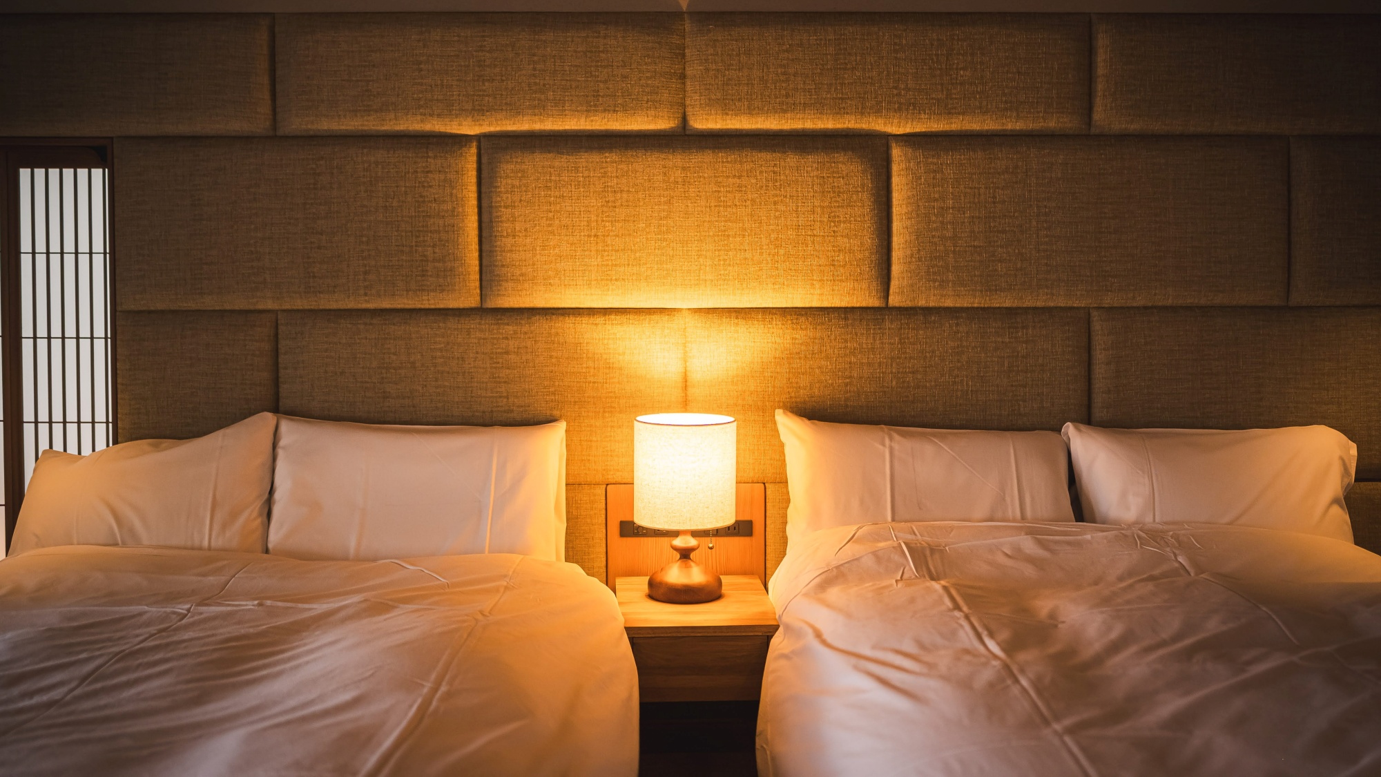 *【ベッドルーム】和モダン空間で、贅沢なひとときをご堪能。