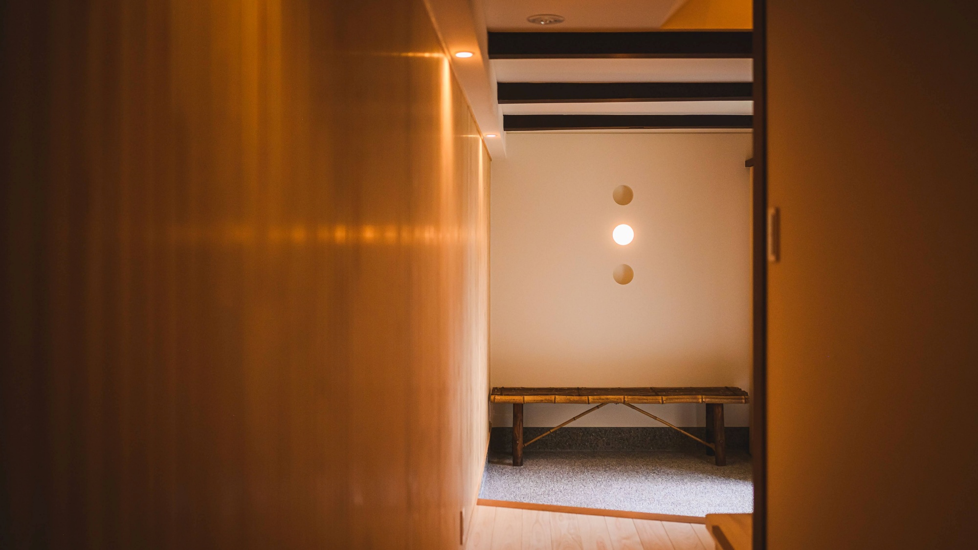 *【館内】滞在への期待を高める、印象的な設えです。