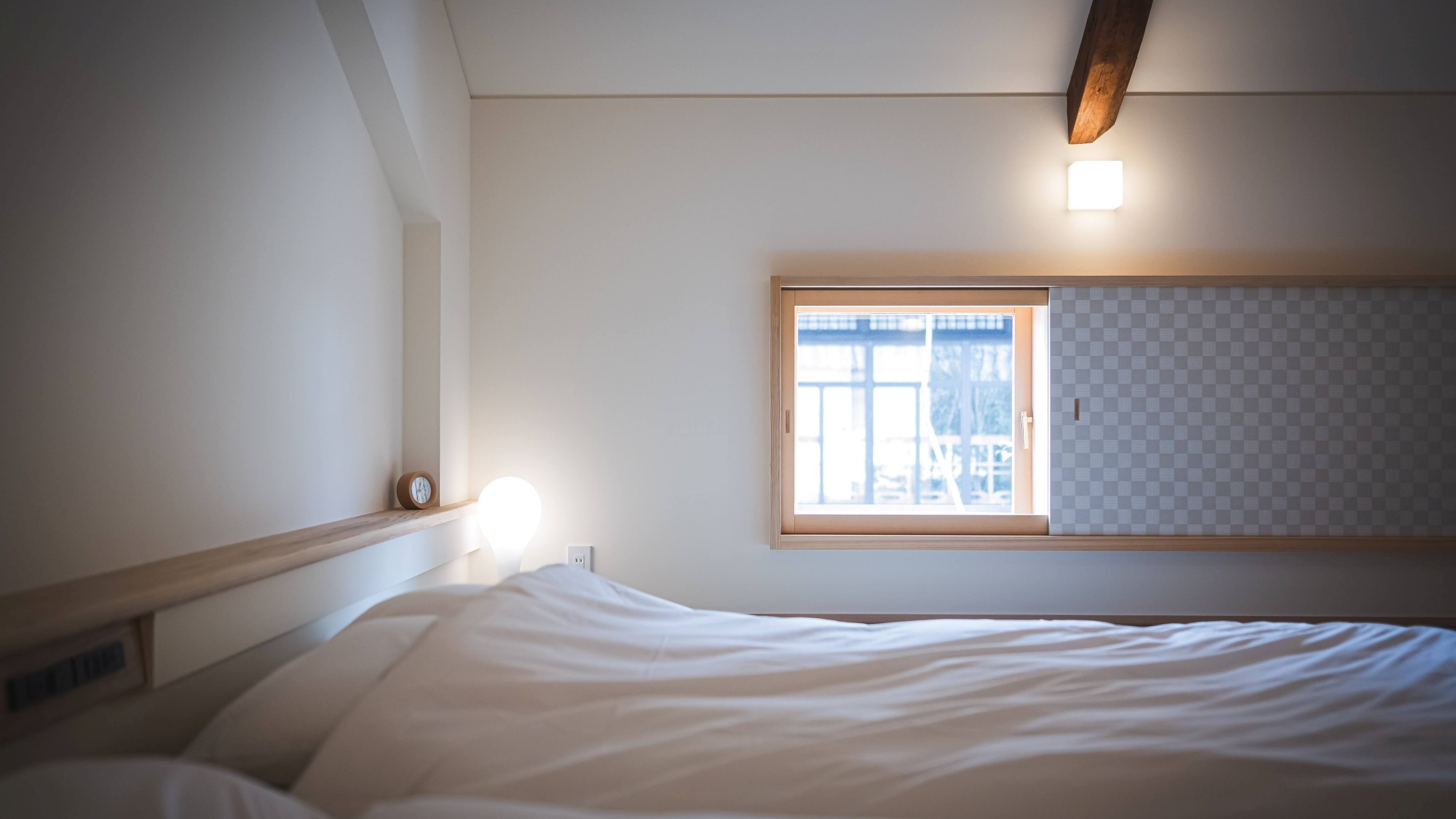 *【寝室】自然光に包まれる心地よい朝を