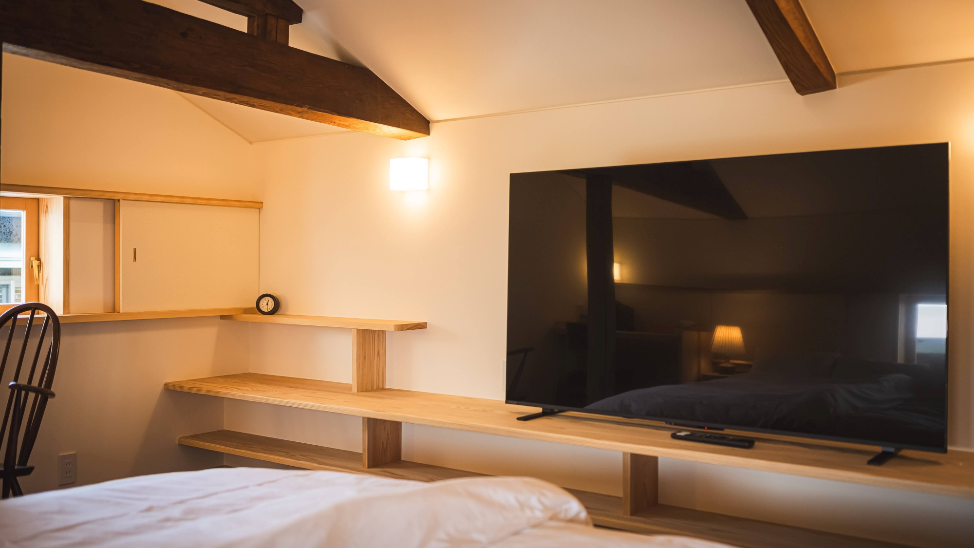 *【館内】大画面テレビで贅沢なひとときを満喫。