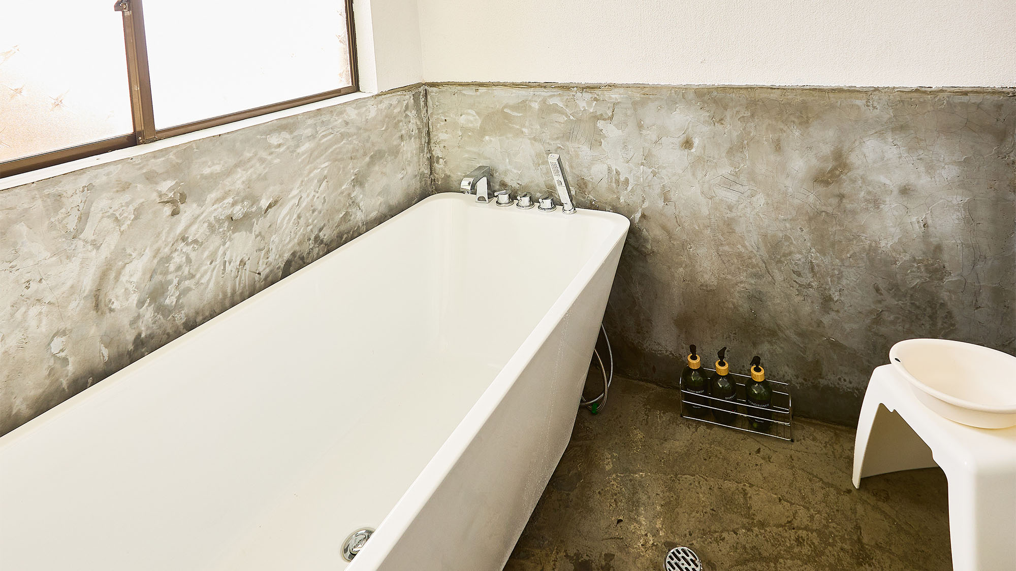 ・【バスルーム】疲れを癒す瞬間。バスタブに浸かってゆったりとお過ごしください