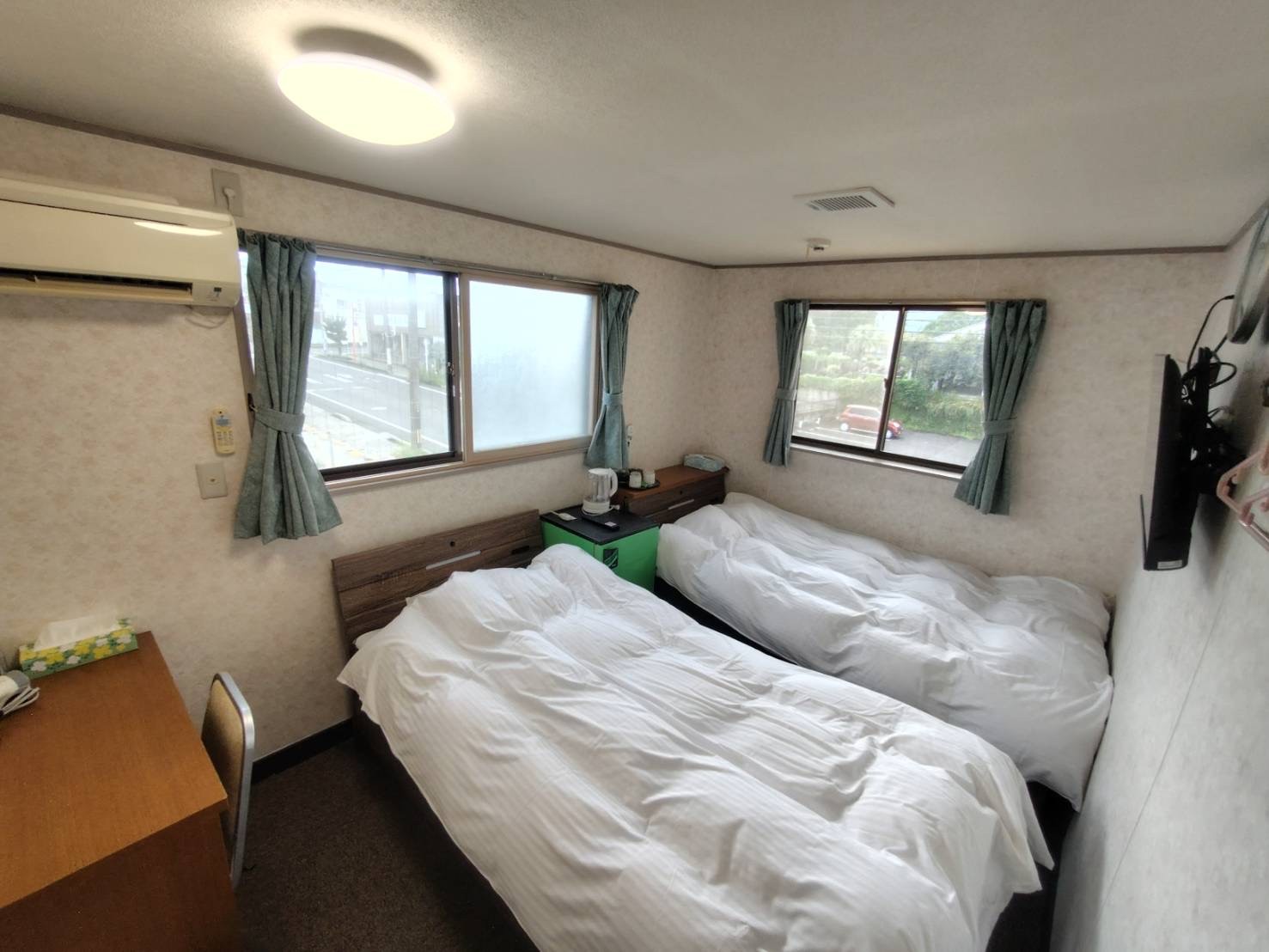 ツインのお部屋のベッド