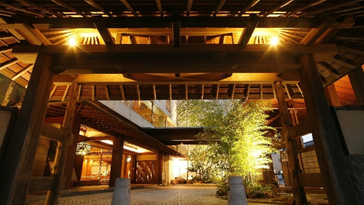【5％OFF】【楽天スーパーSALE】1日5組限定　贅沢会席『極み』全11品　朝もお食事処にて朝食膳