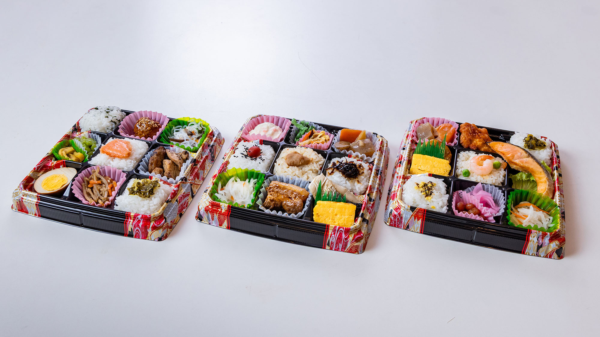 【さき楽28】老舗お弁当屋さんの特製弁当をお部屋で＜朝食付・日替わり弁当＞