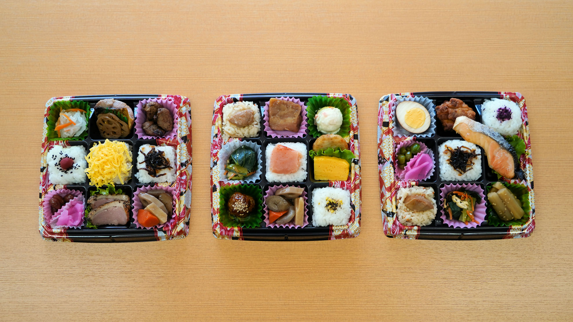 お部屋で朝食【日替わり弁当】博多松栄軒の特製九升弁当