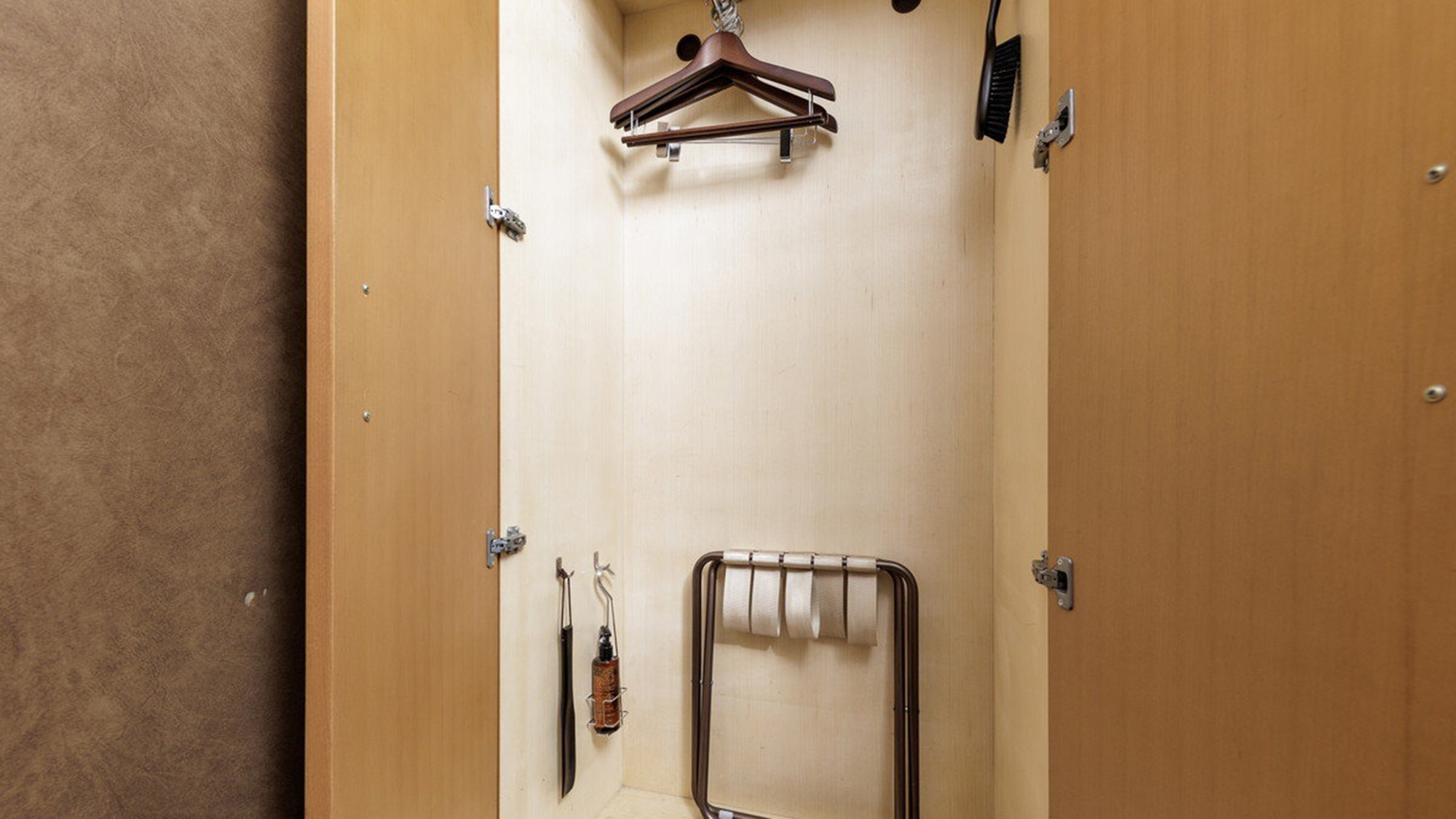 【禁煙】ツインルームB　ワードローブがございます。