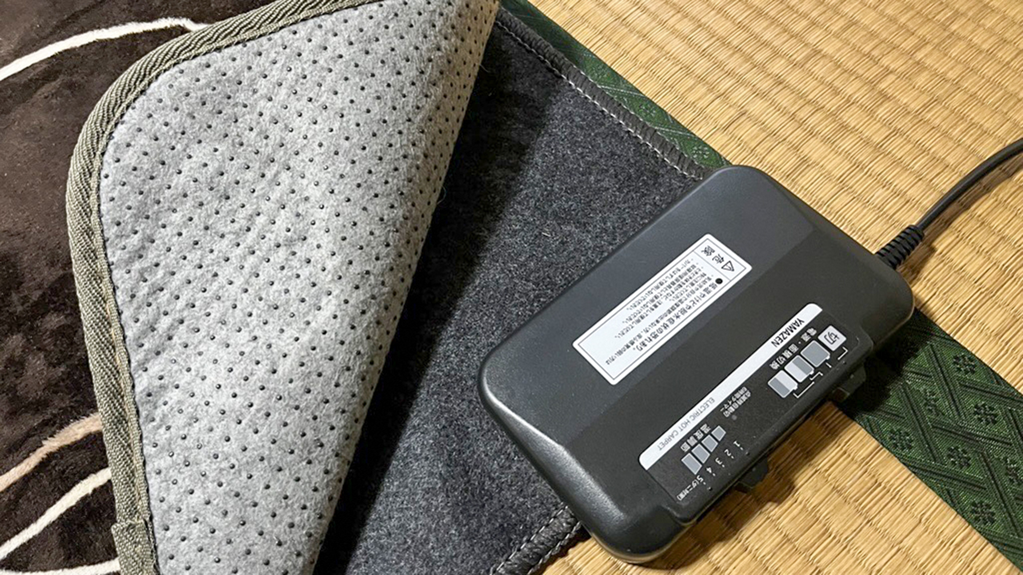 #客室イメージ　ホットカーペットで冬場もぽかぽか