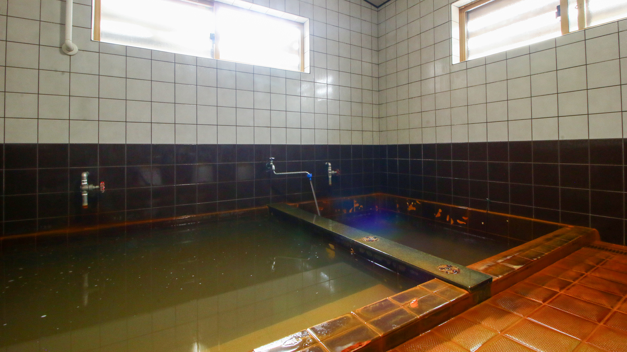 #ぐだり温泉　お風呂場は男女2箇所に分かれております