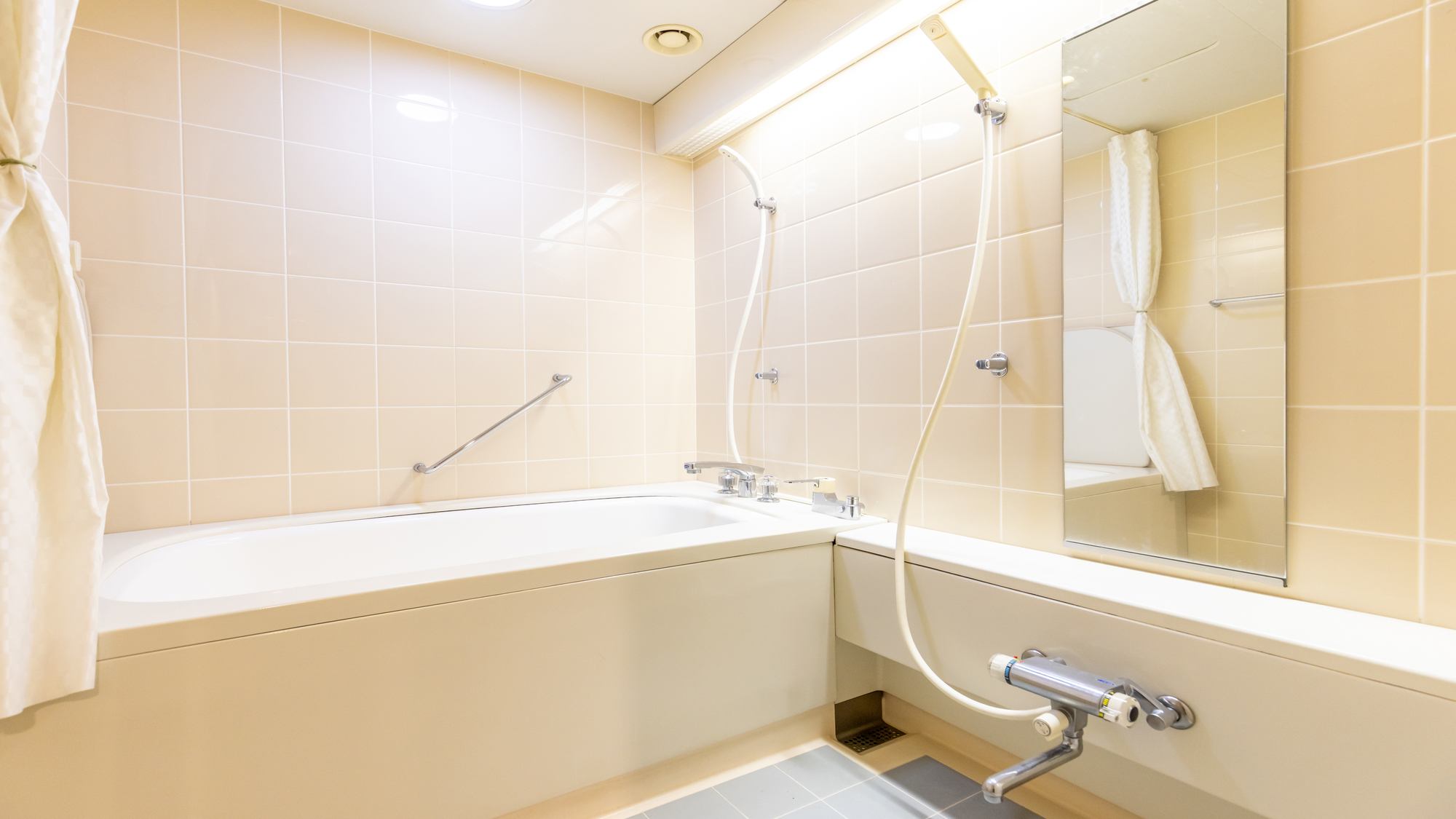 プレミアツイン