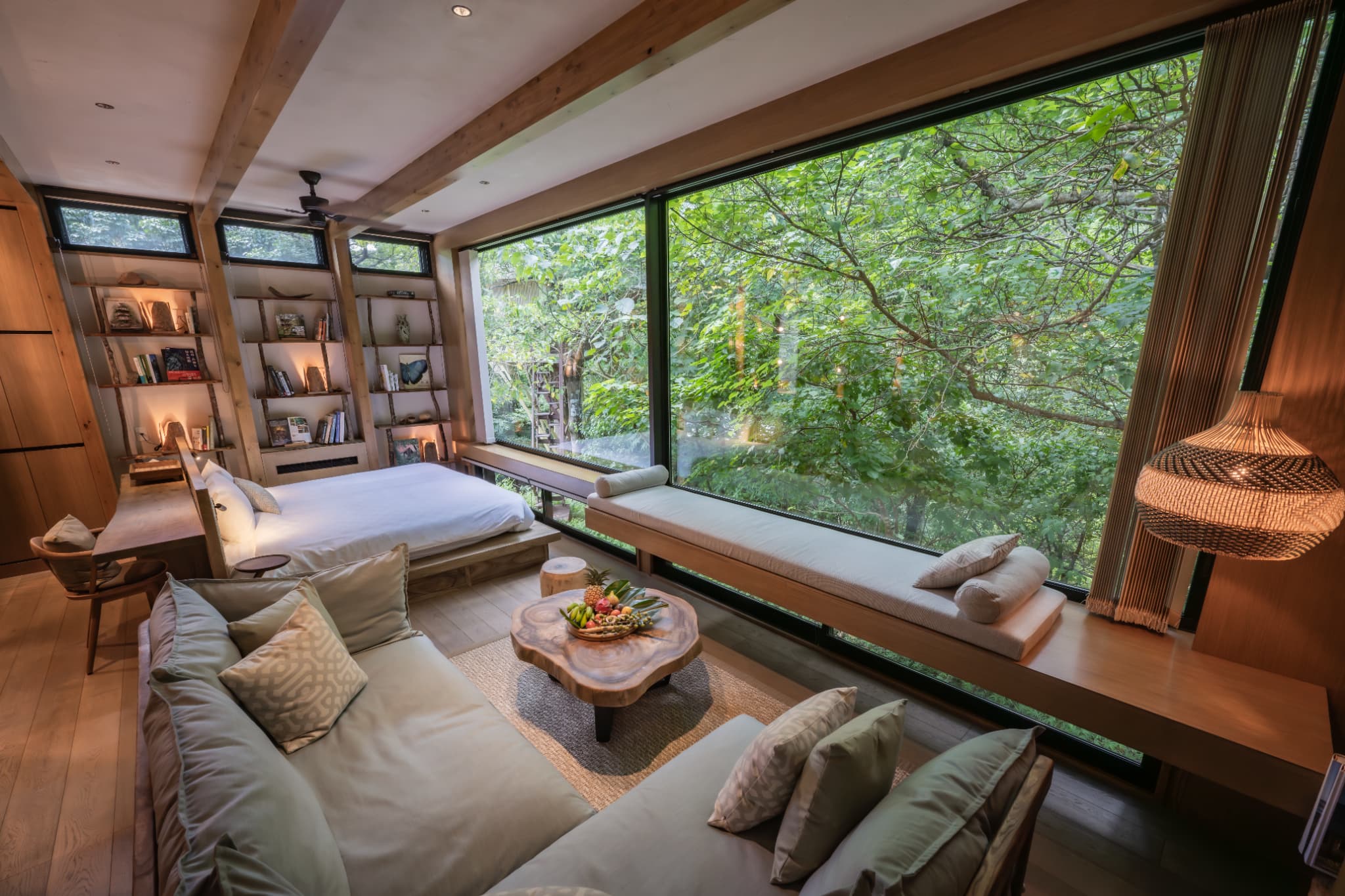 エアロハウス2号窓