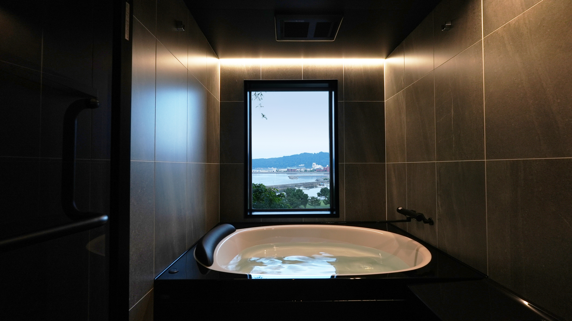 【オーシャンスイート◇バスルーム】