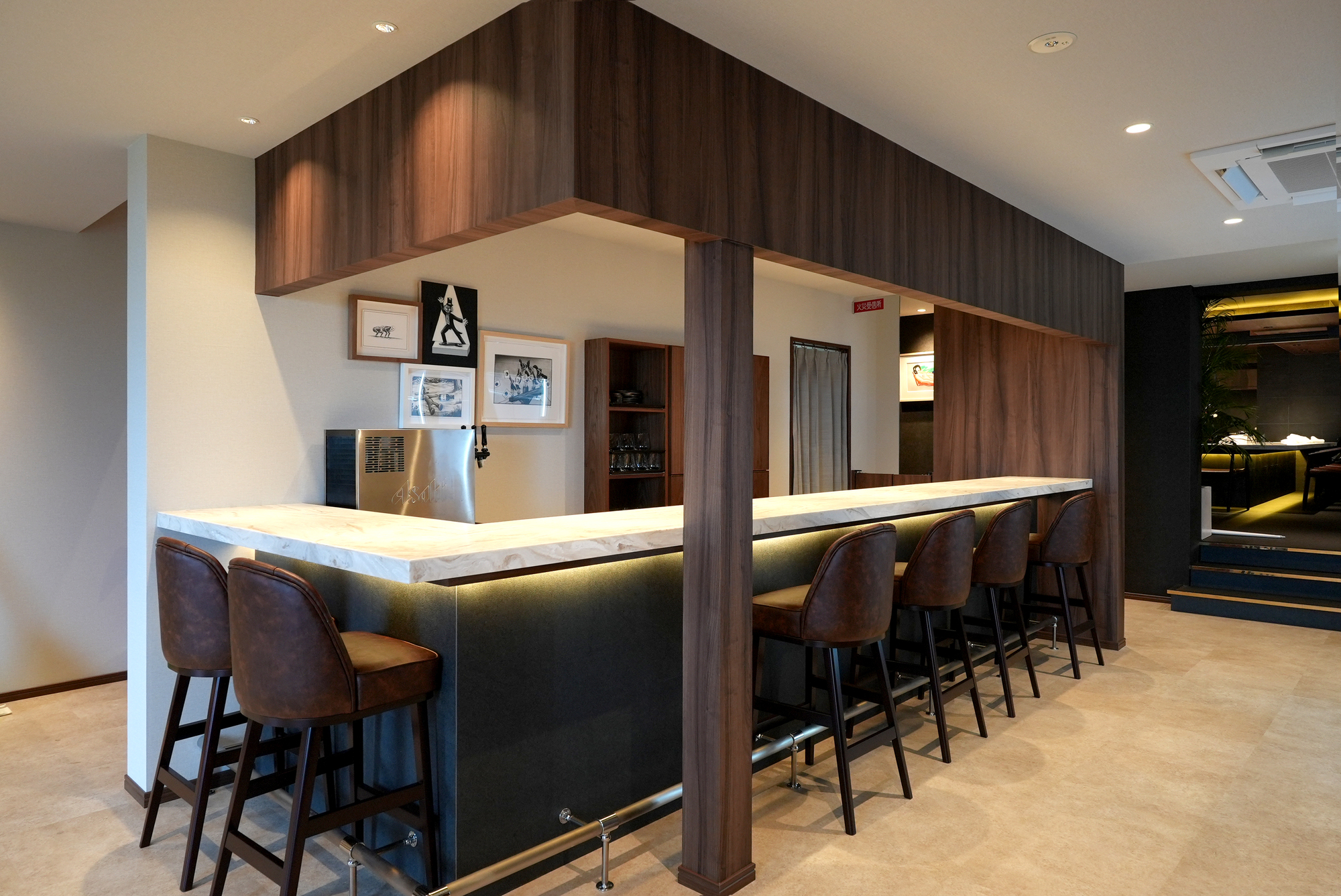 【バーカウンター】