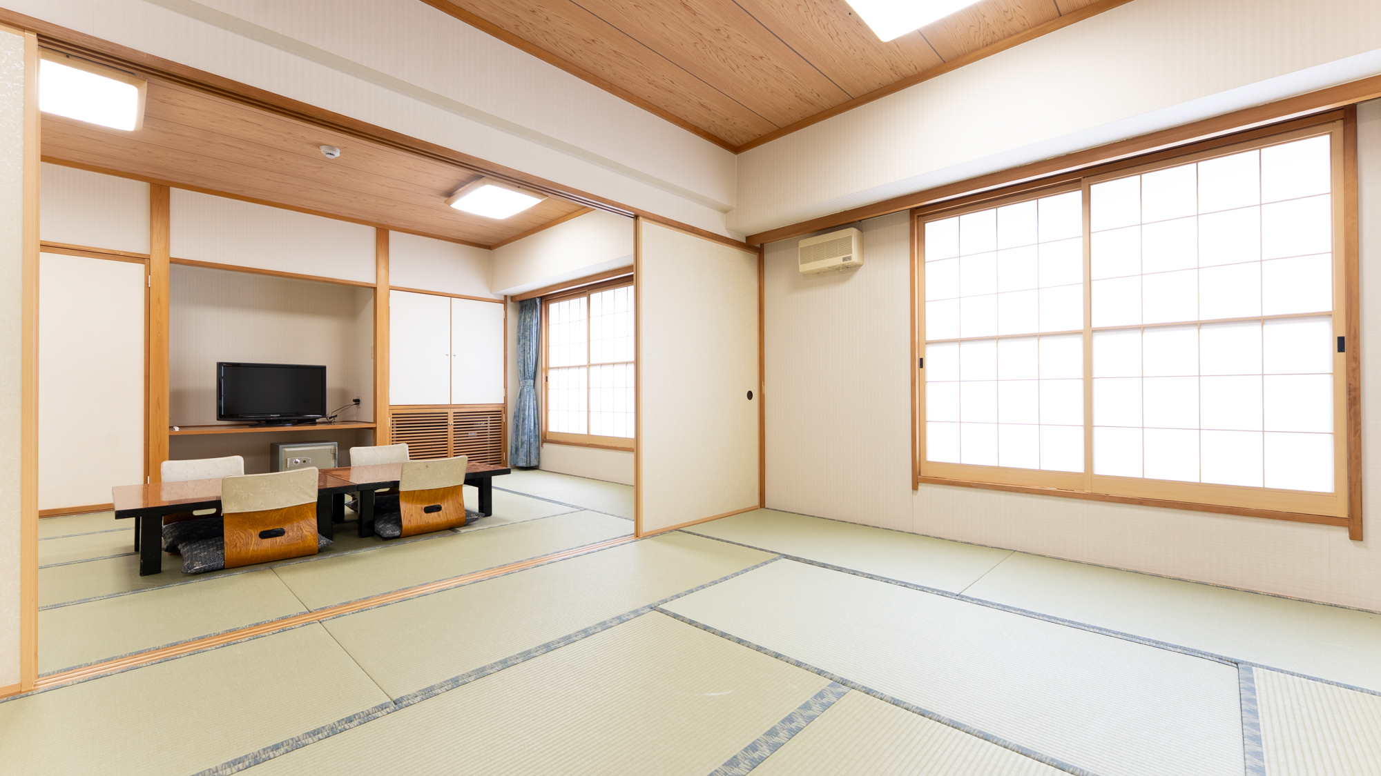 【ユニバーサルルーム和美麗】50平米　（2間＋トイレ）