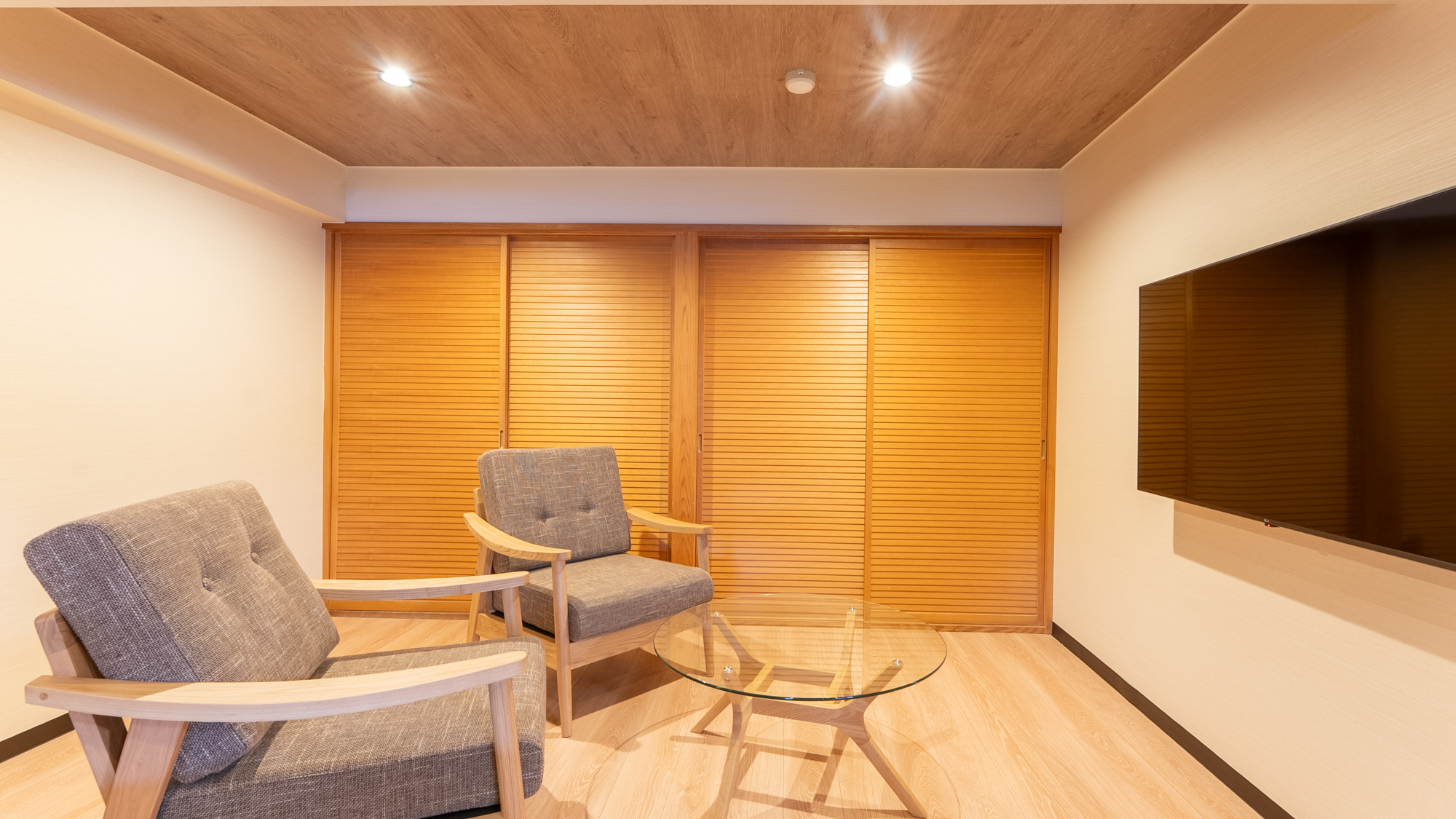 【和モダンスイート和洋室】60平米　信楽焼半露天風呂