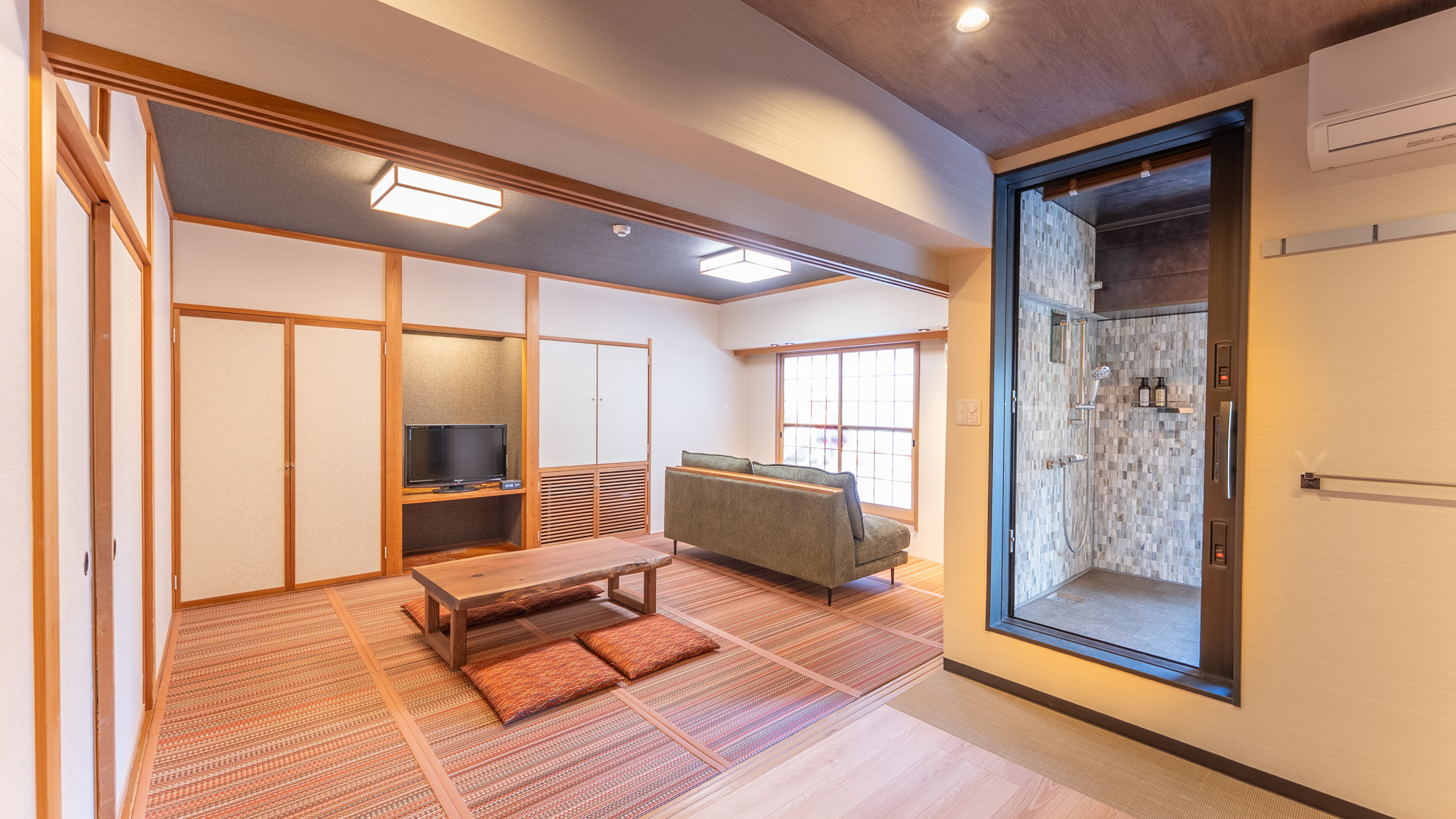 【和モダンスイート和洋室】60平米　信楽焼半露天風呂