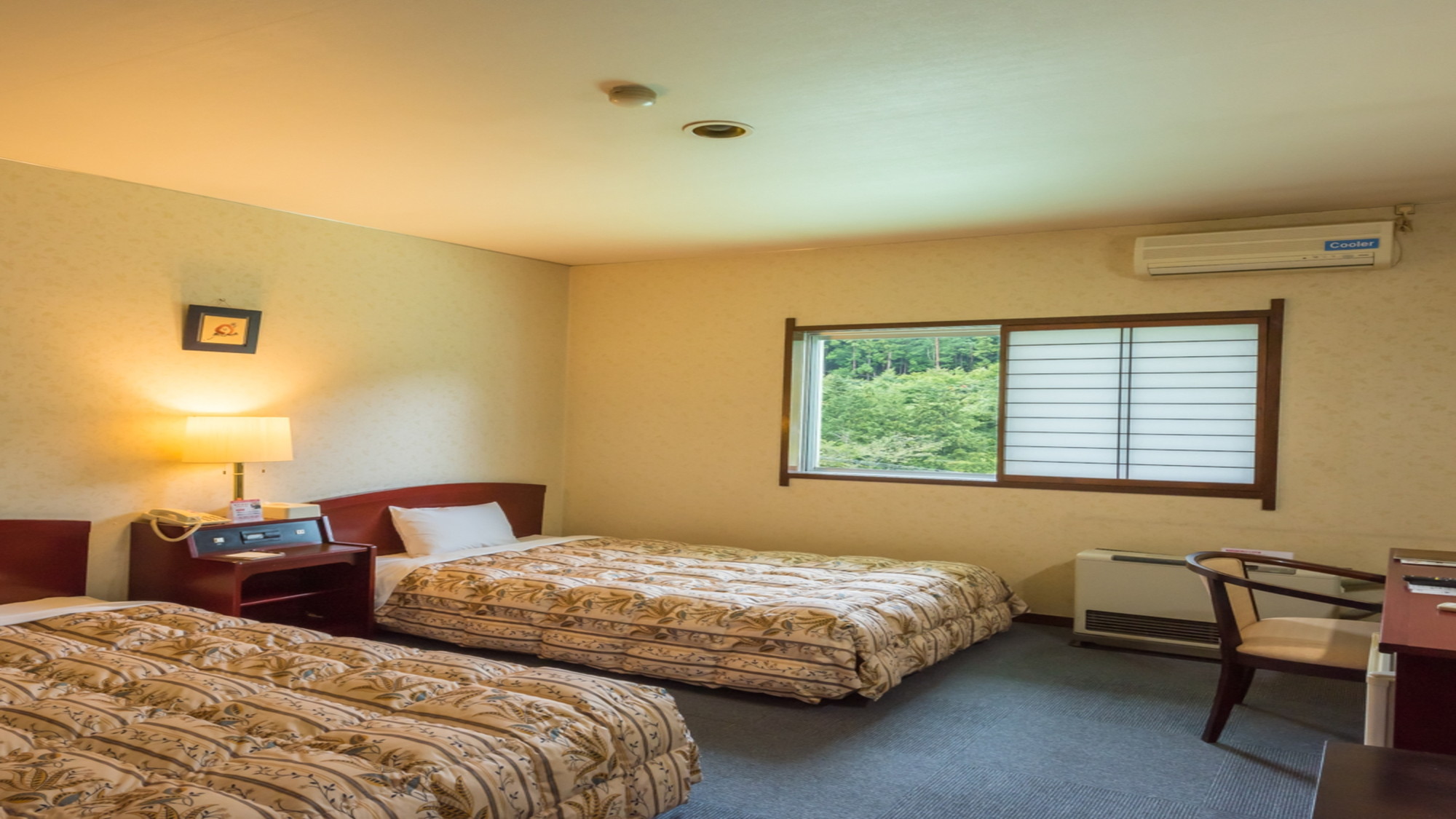 【洋室モダンツイン】20平米 洗面台+トイレ