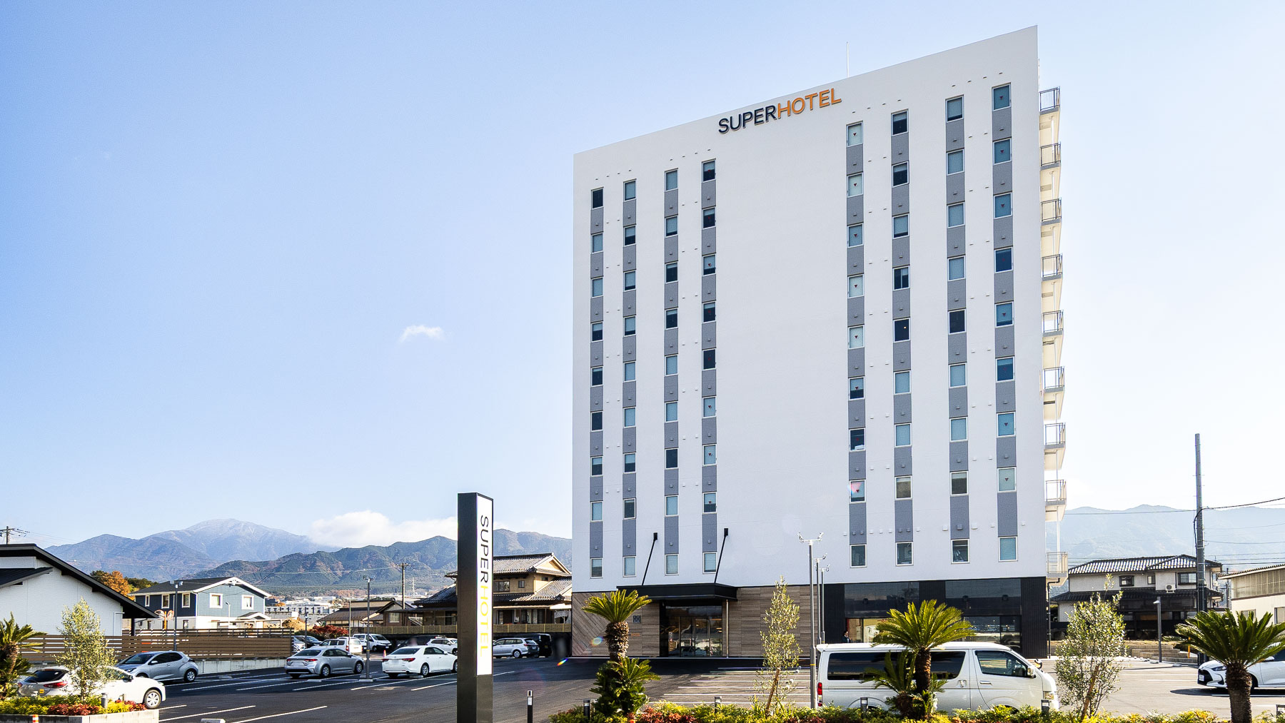 中央自動車道「中津川ＩＣ」よりお車で約10分。ビジネス・観光に最適立地！