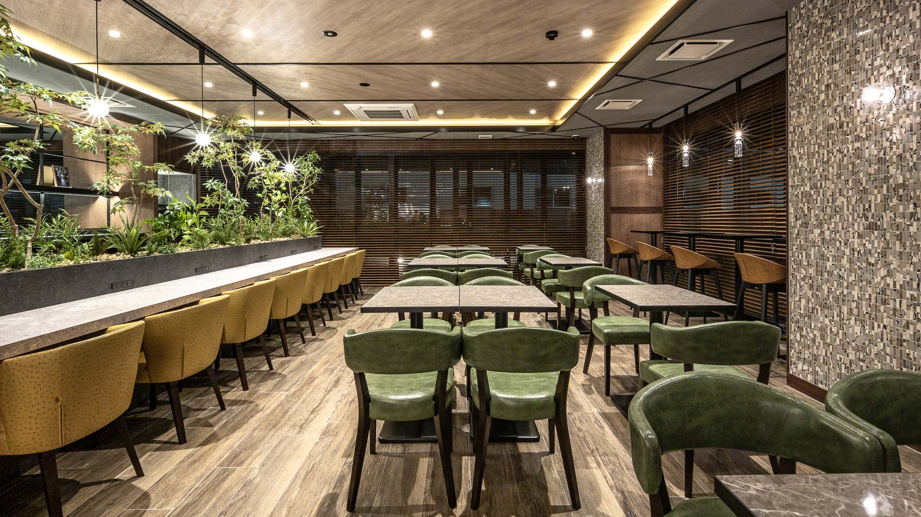 カフェのように落ち着けるラウンジです