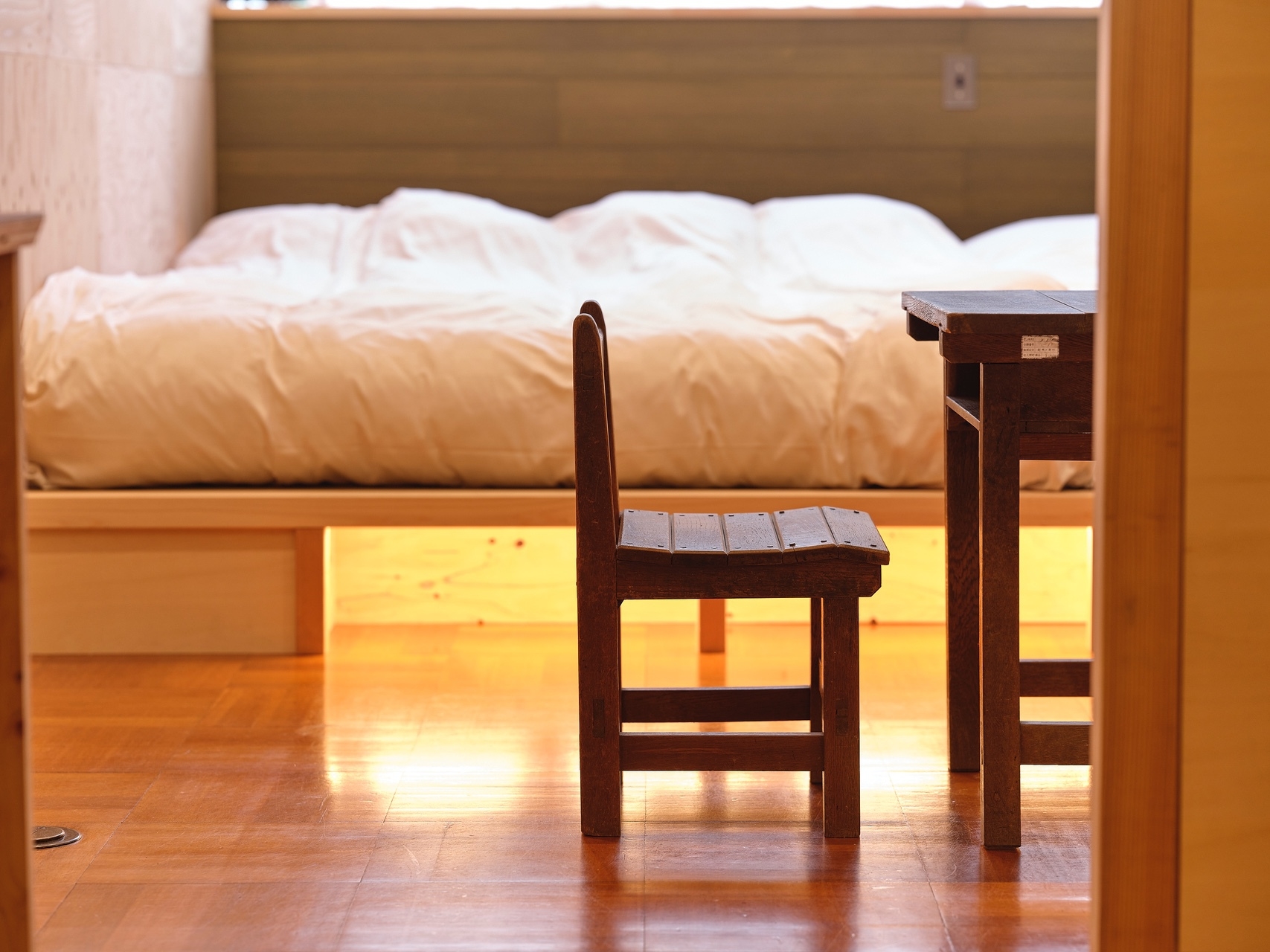 ２名様以下【ざわざわ】黒板のある教室にお泊まり！（食事なし）