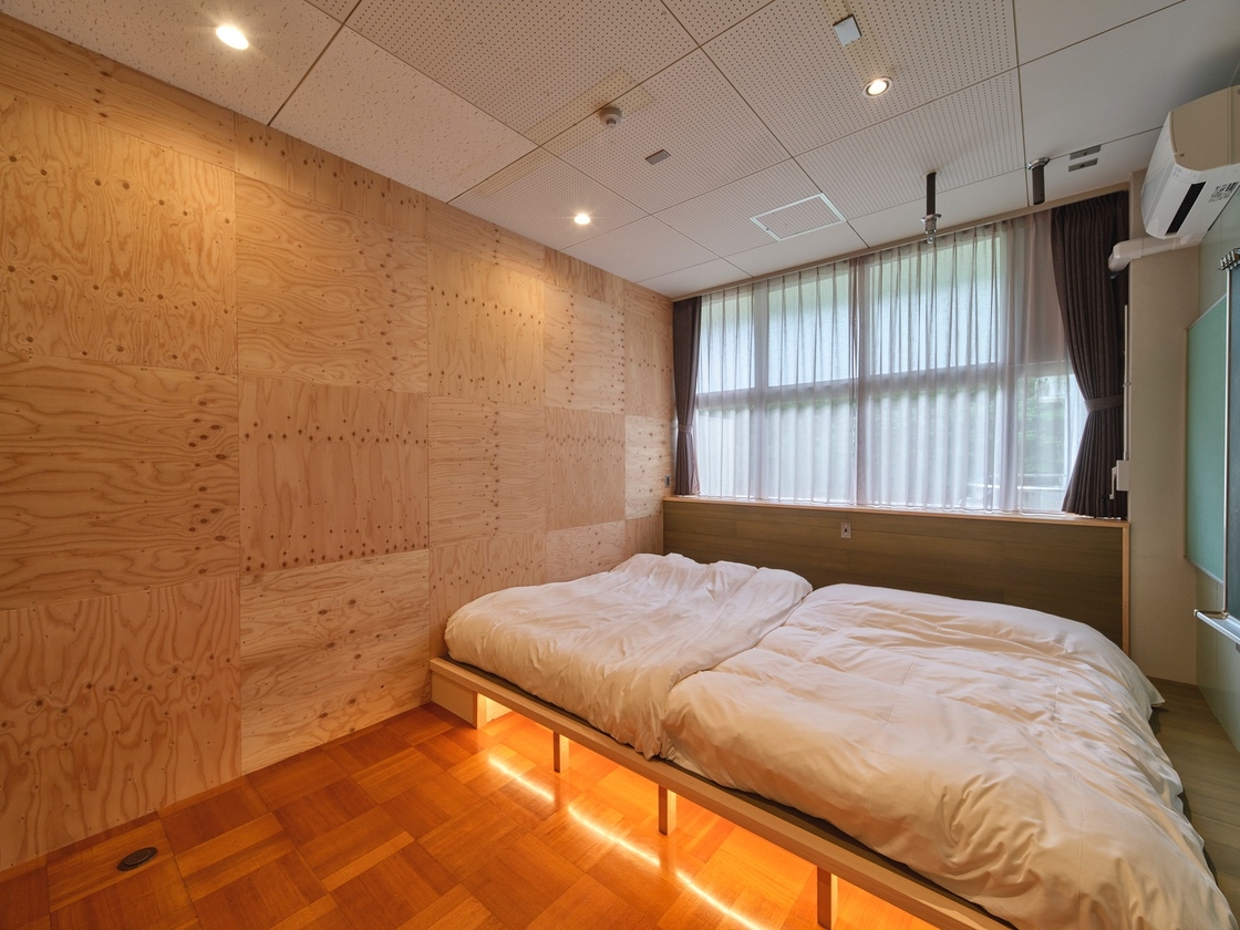 ２名様以下【ざわざわ】黒板のある教室にお泊まり！（食事なし）